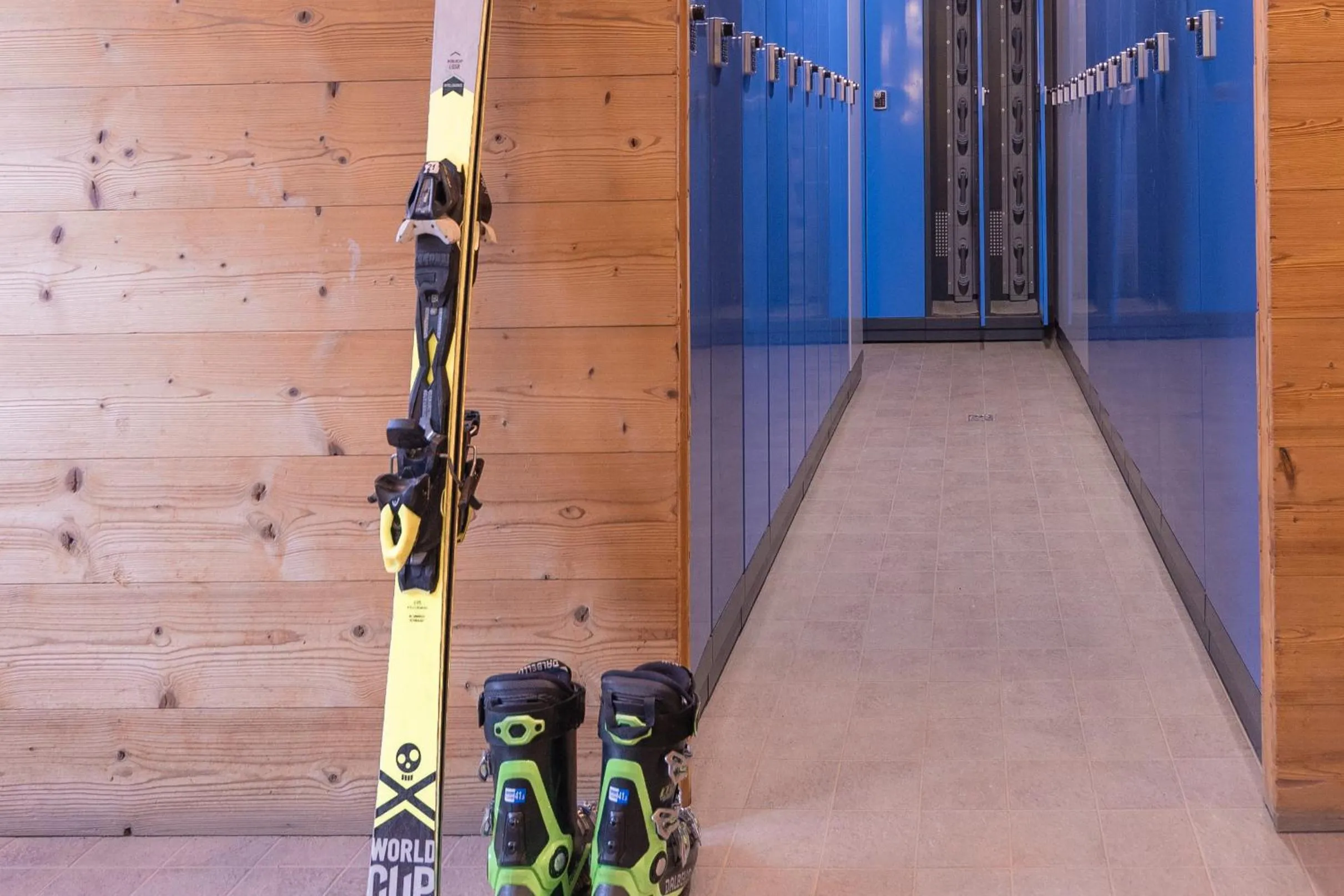 Skiing in Hotel Ideal