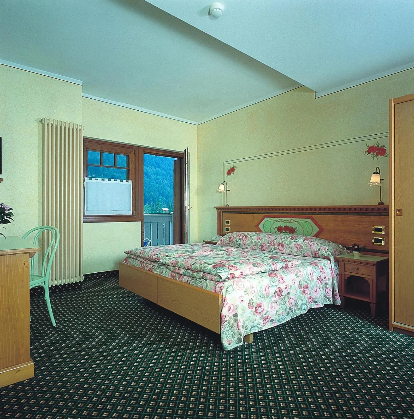 Photo of the whole room, Bed in Hotel Ideal