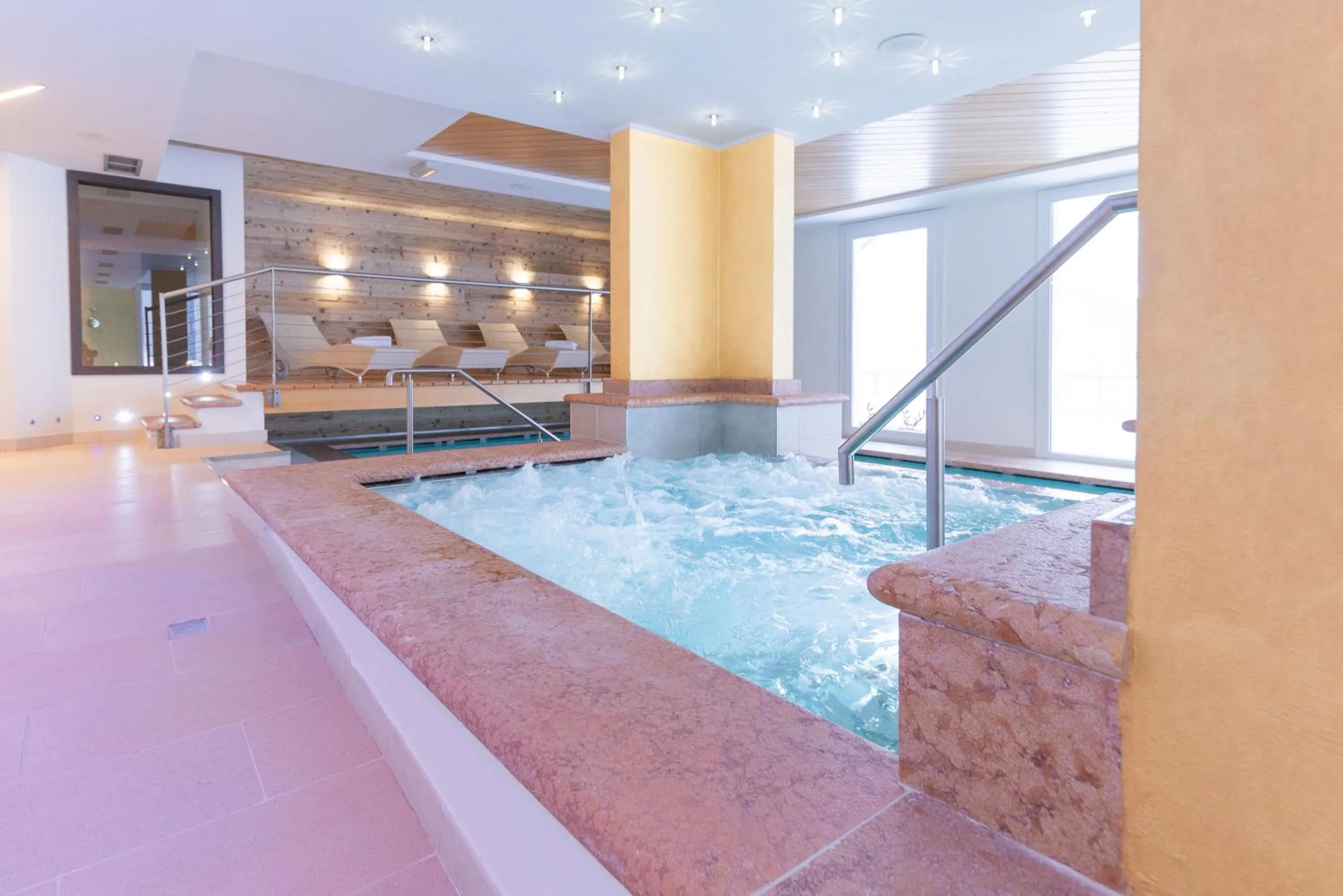 Hot Tub in Hotel Ideal