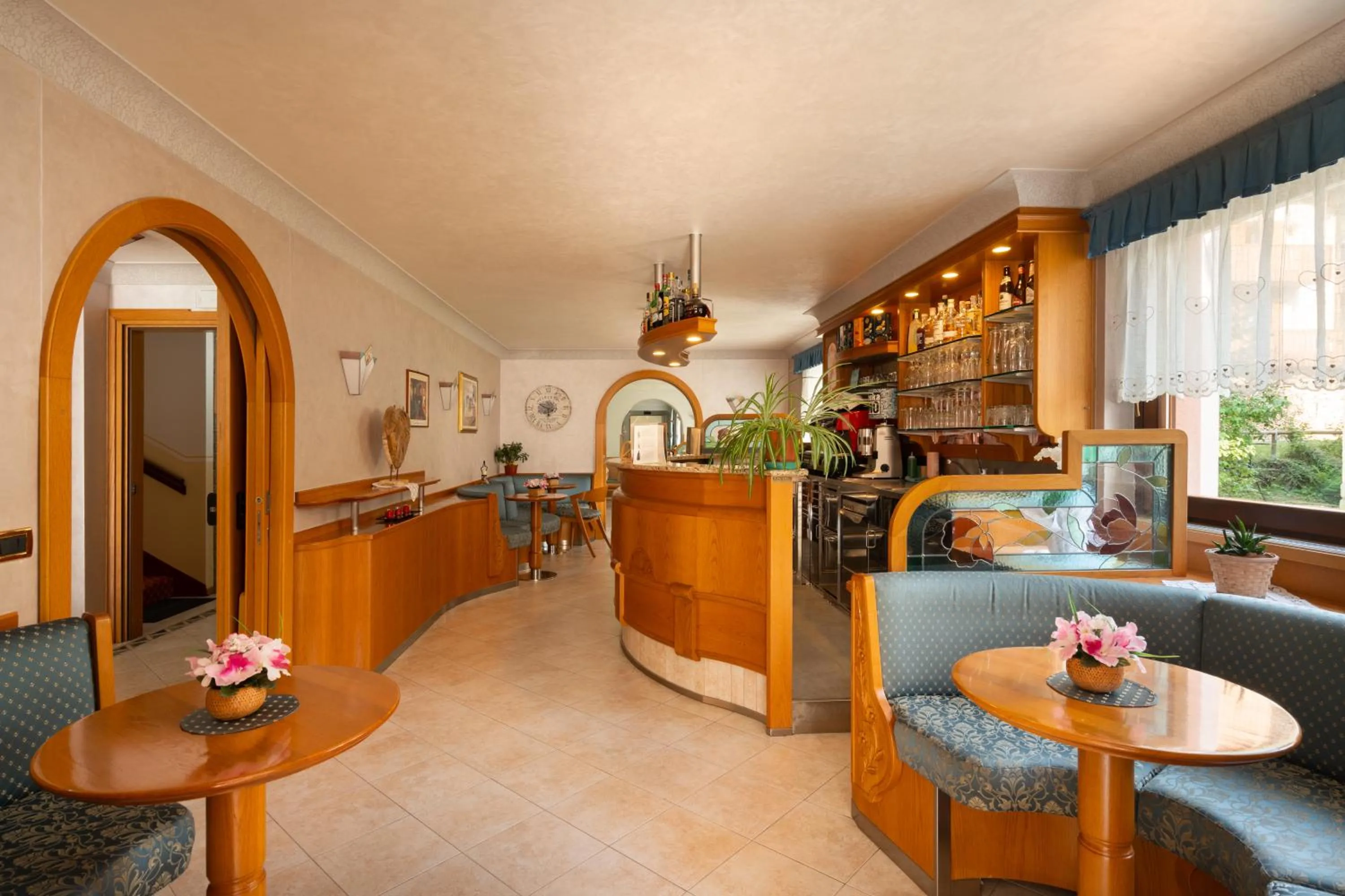 Lounge or bar in Hotel Villa Emma