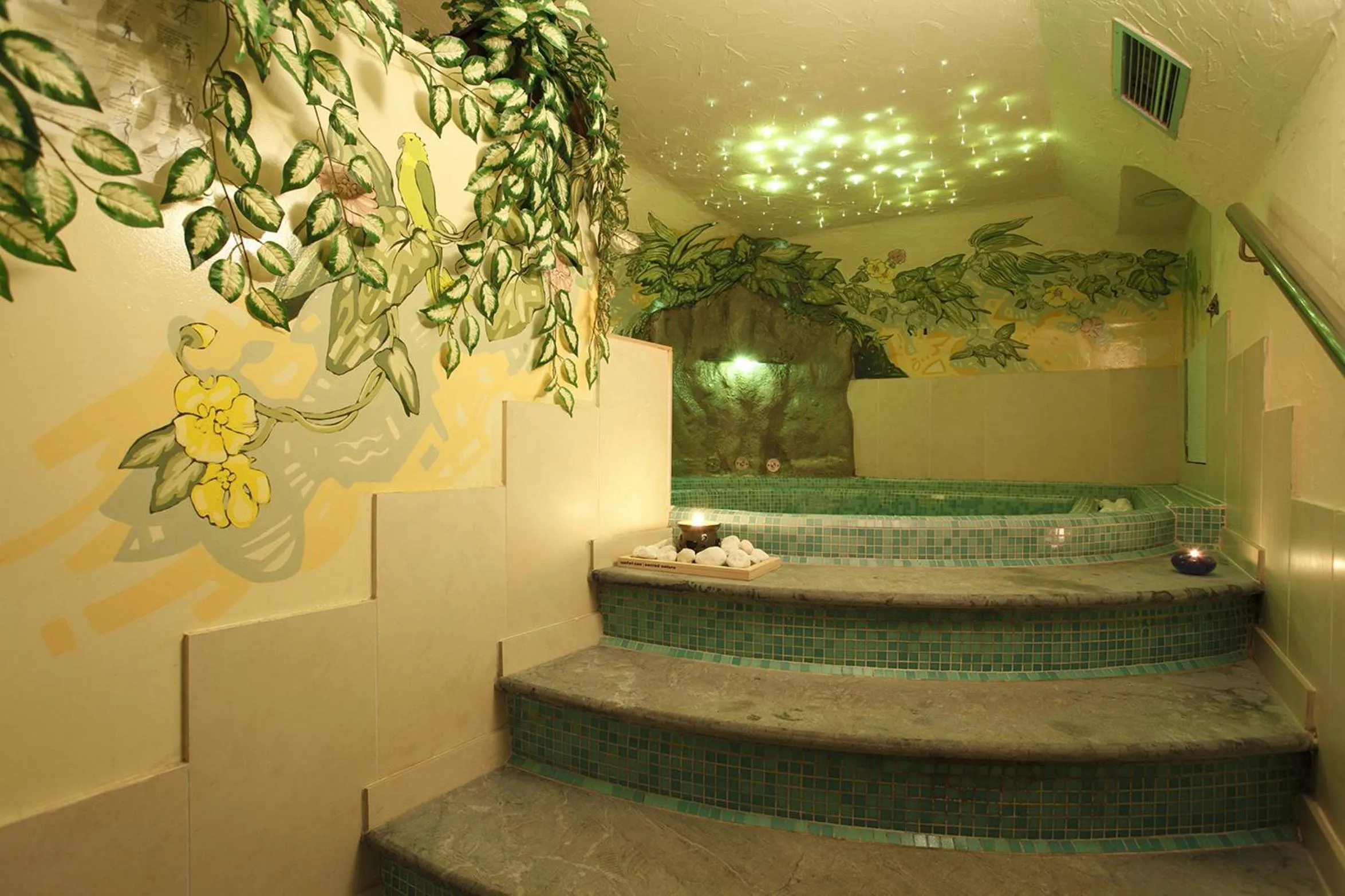 Hot Tub in Hotel Villa Emma