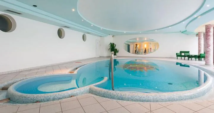 Swimming pool in Hotel Panoramik