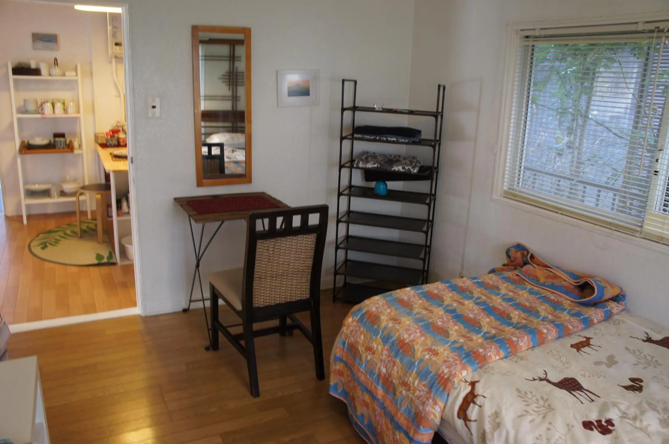 Bed in EMS Enoshima クラシックゲストハウス 寝室は個室 犬OK