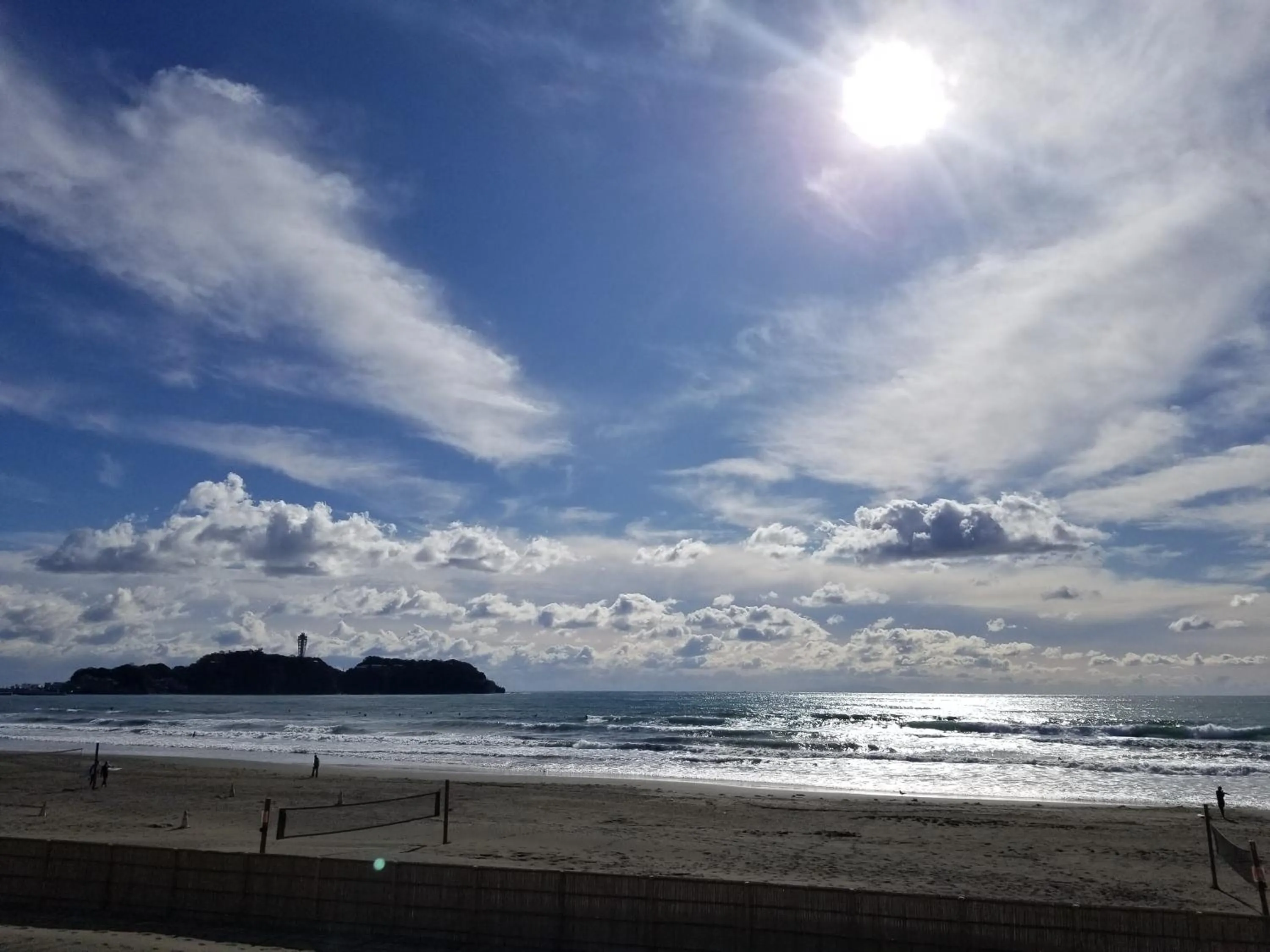 Beach in EMS Enoshima クラシックゲストハウス 寝室は個室 犬OK