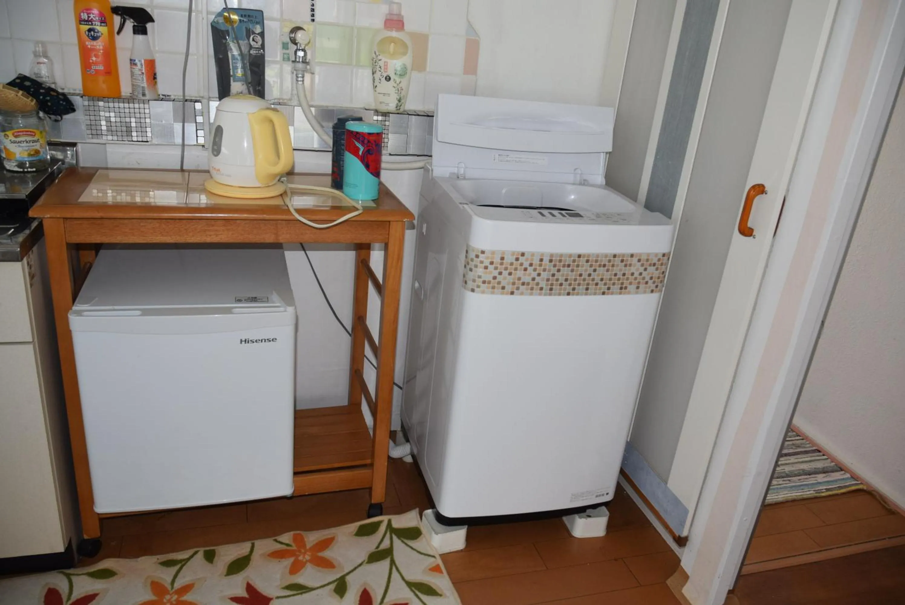 washing machine in EMS Enoshima クラシックゲストハウス 寝室は個室 犬OK