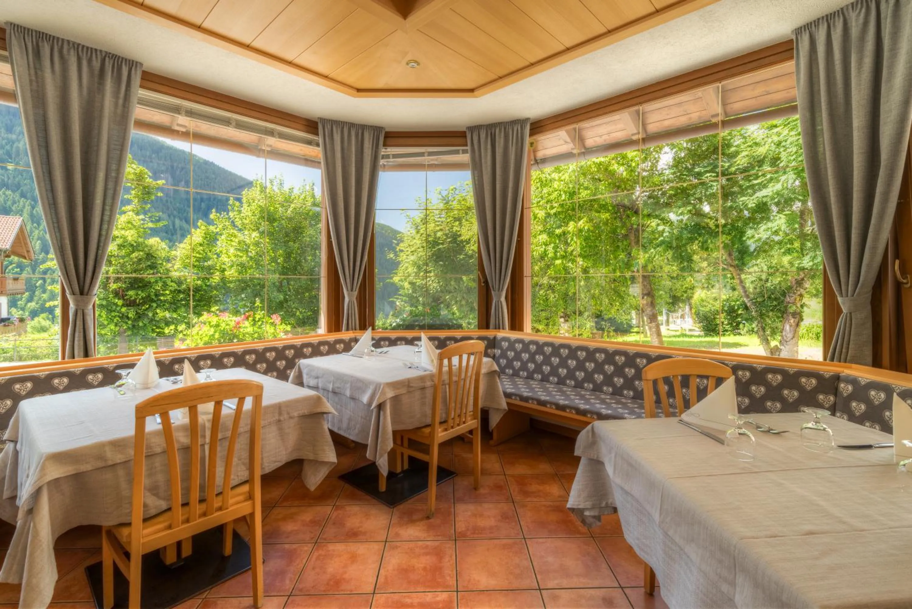 Restaurant/places to eat in Albergo alla Posta