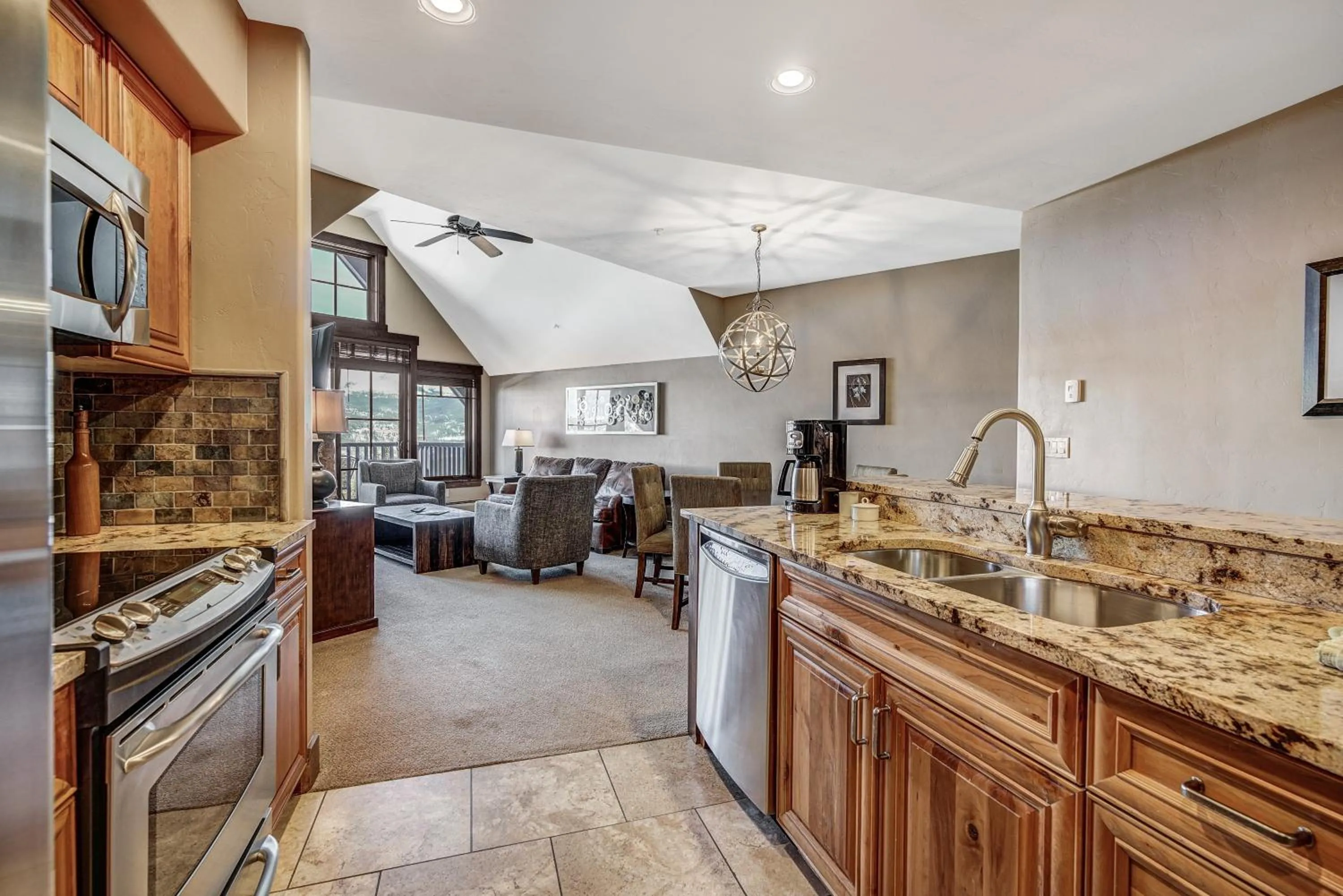 Crystal Peak Lodge C7400