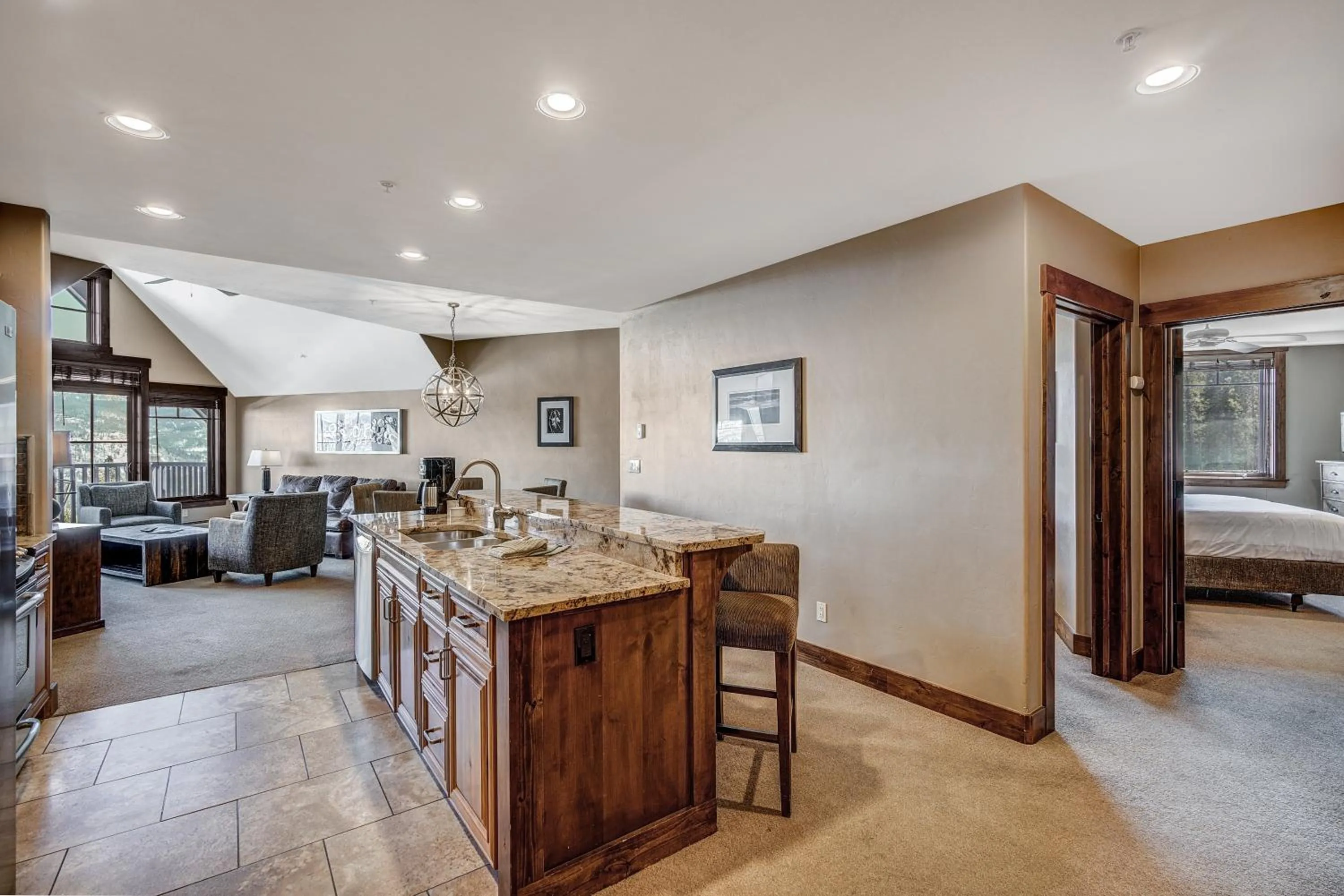 Bed in Crystal Peak Lodge C7400