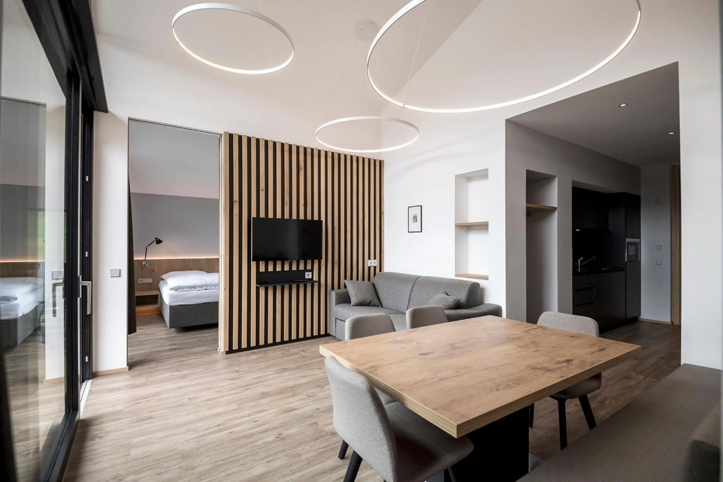 Dining area, Bed in Residence Hotel Fever