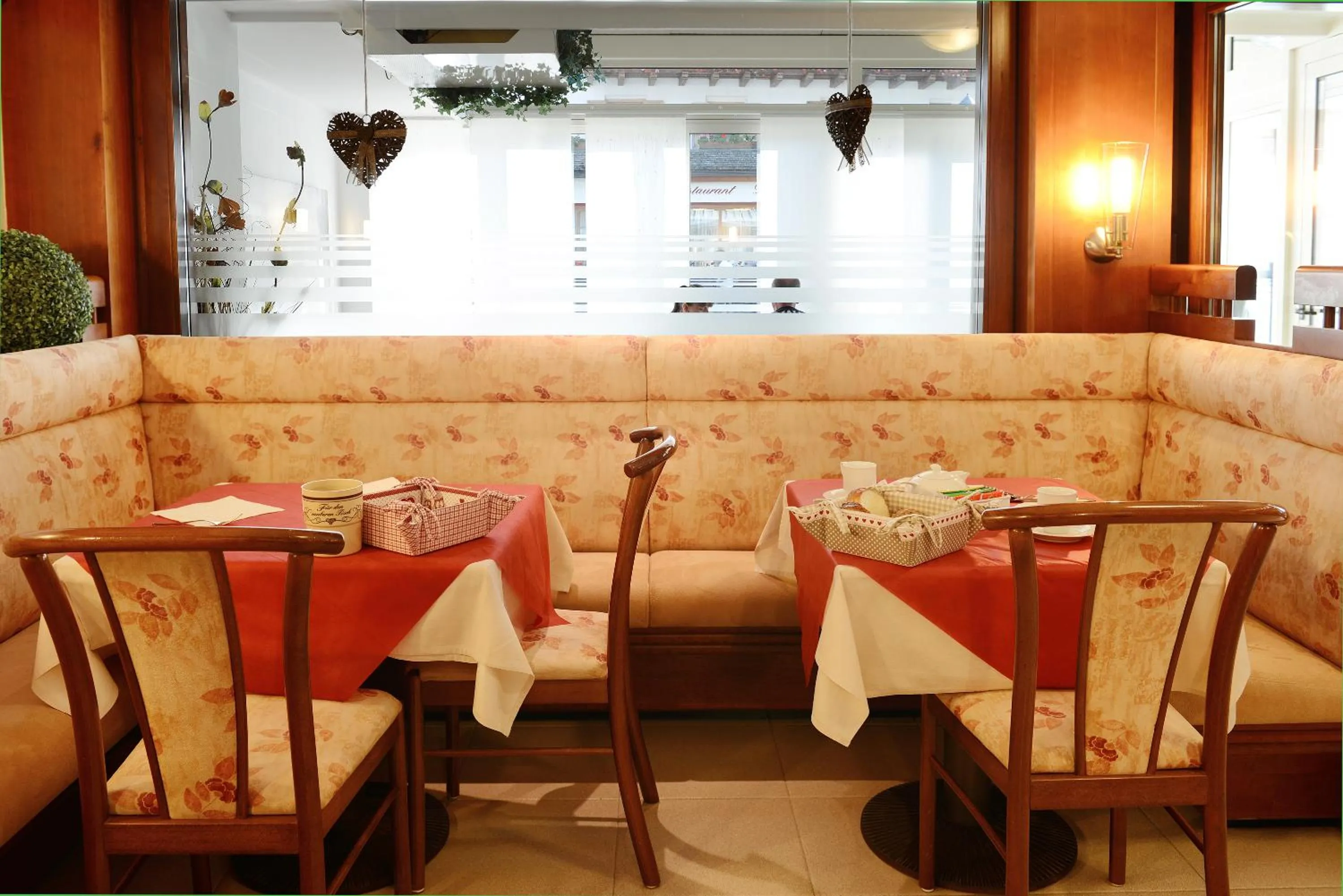 Restaurant/places to eat in Residence Hotel Fever