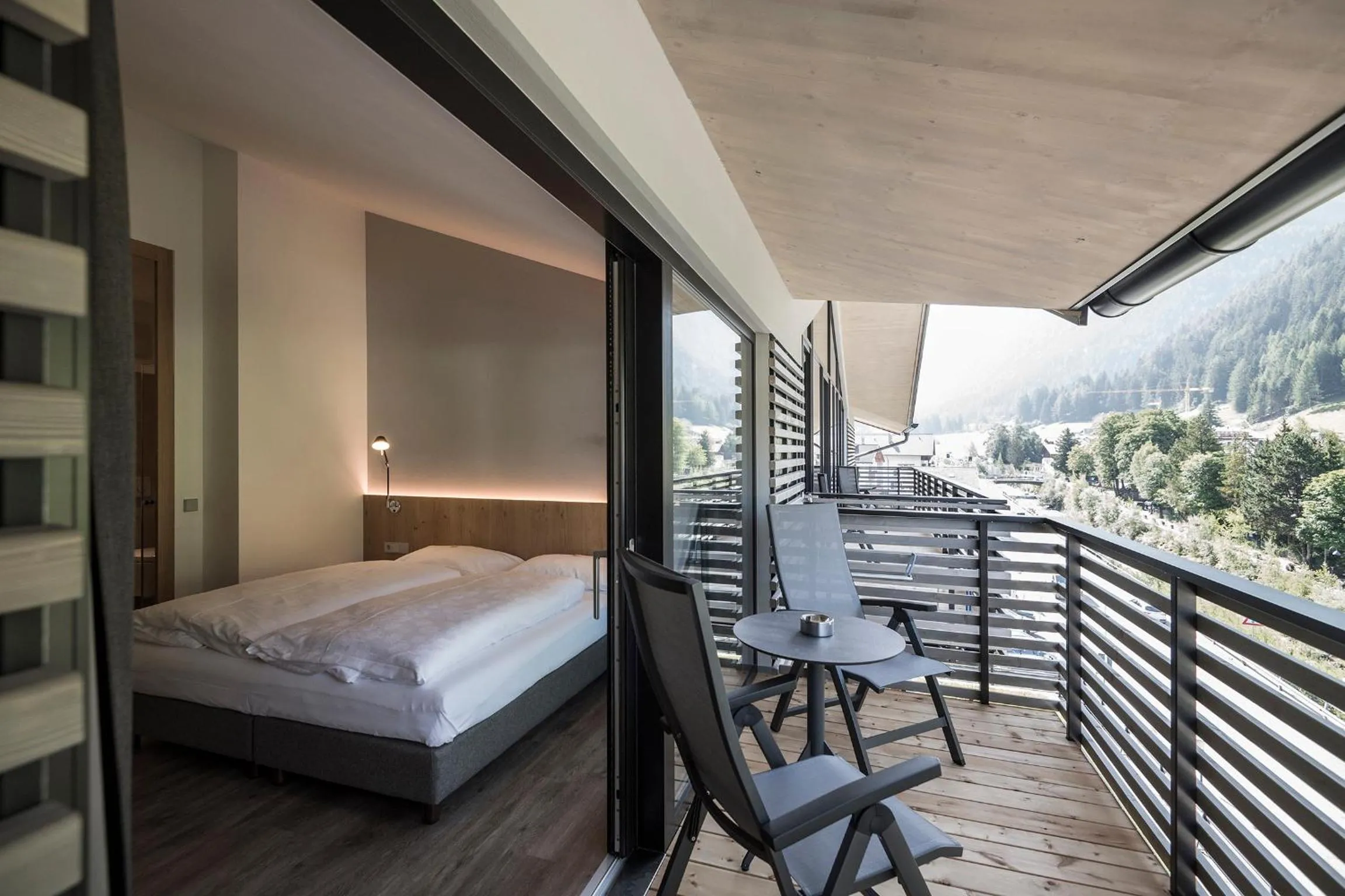 Balcony/Terrace, Bed in Residence Hotel Fever