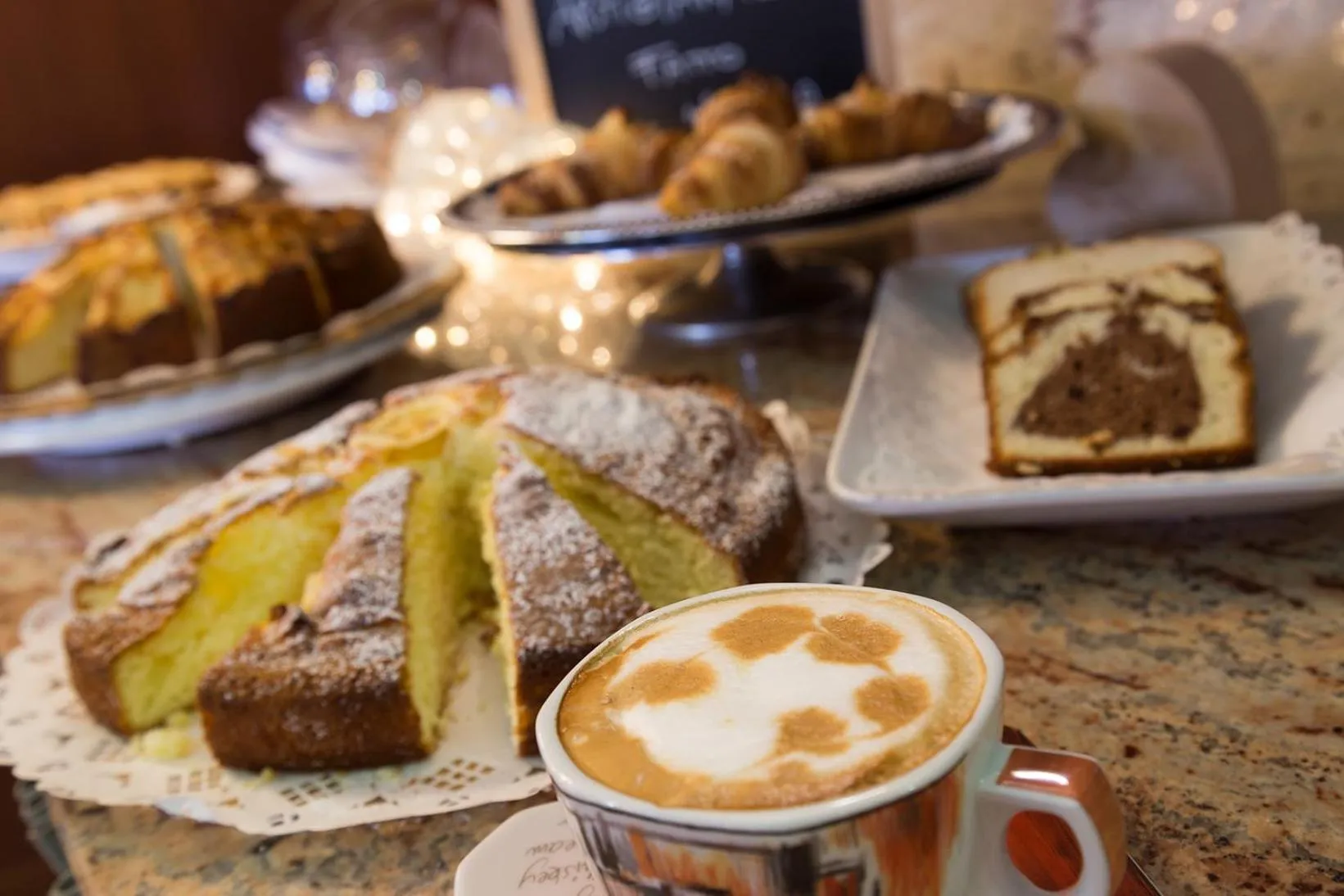 Restaurant/places to eat in Cavallino Lovely Hotel