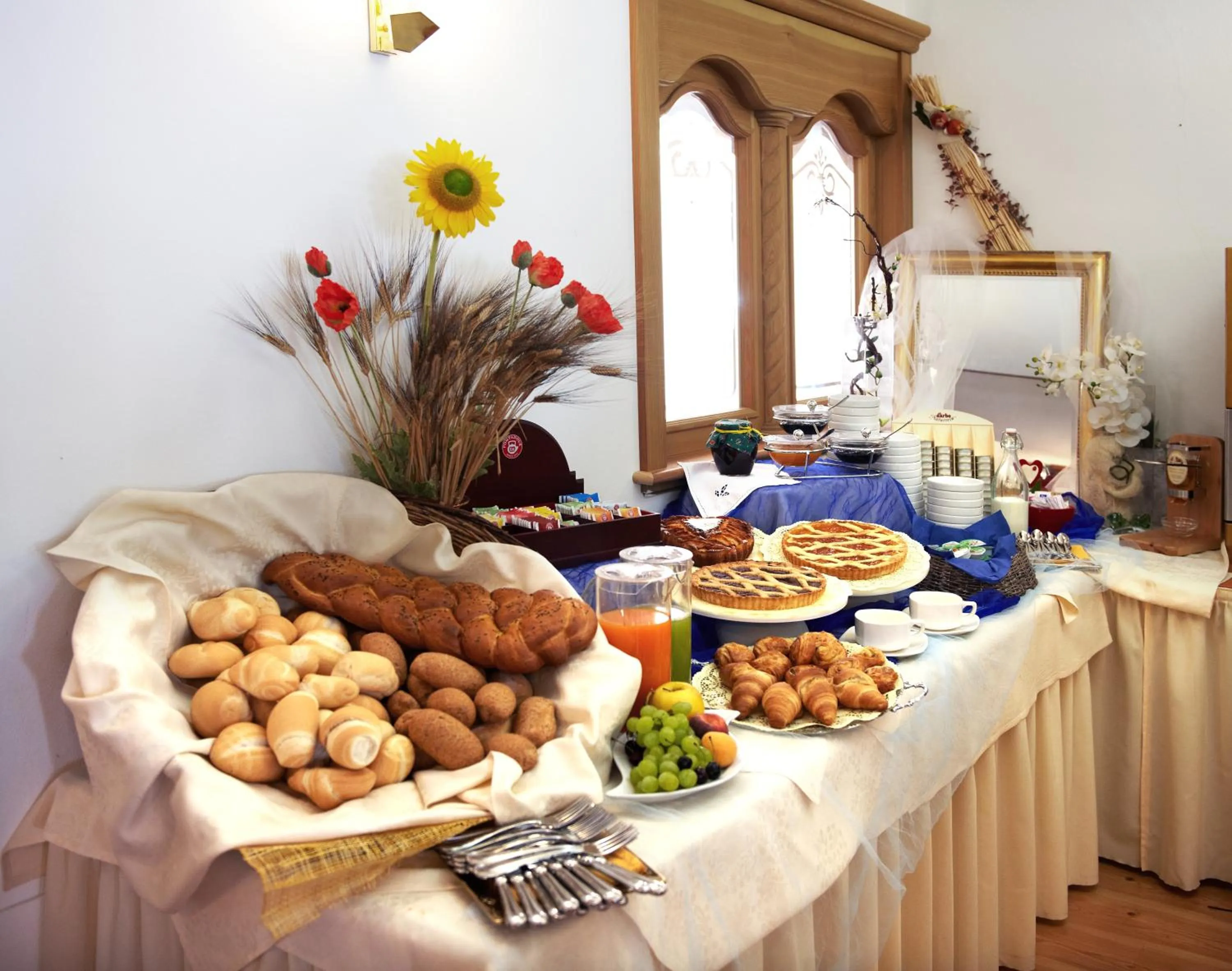 Food and drinks in Cavallino Lovely Hotel