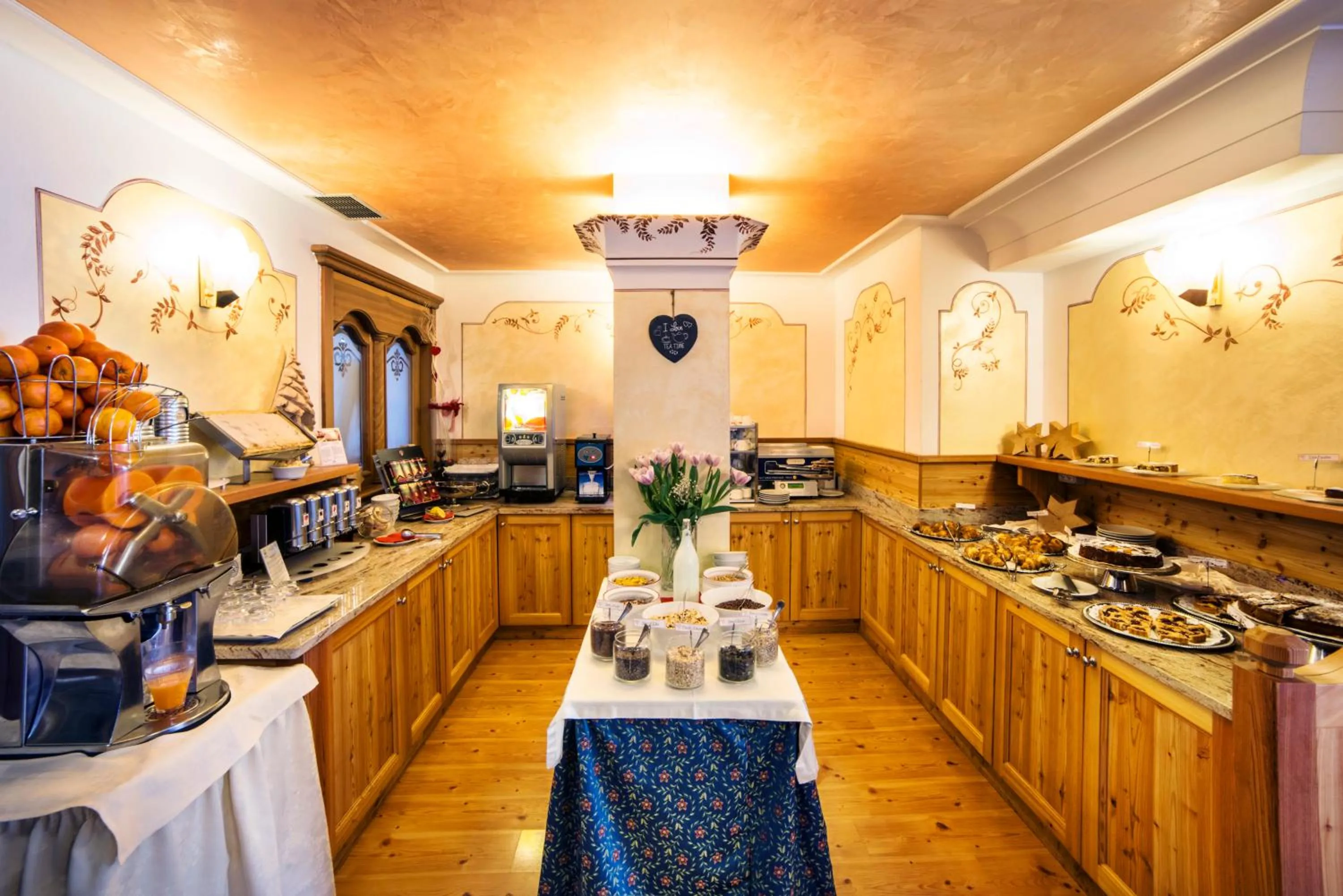 Continental breakfast in Cavallino Lovely Hotel