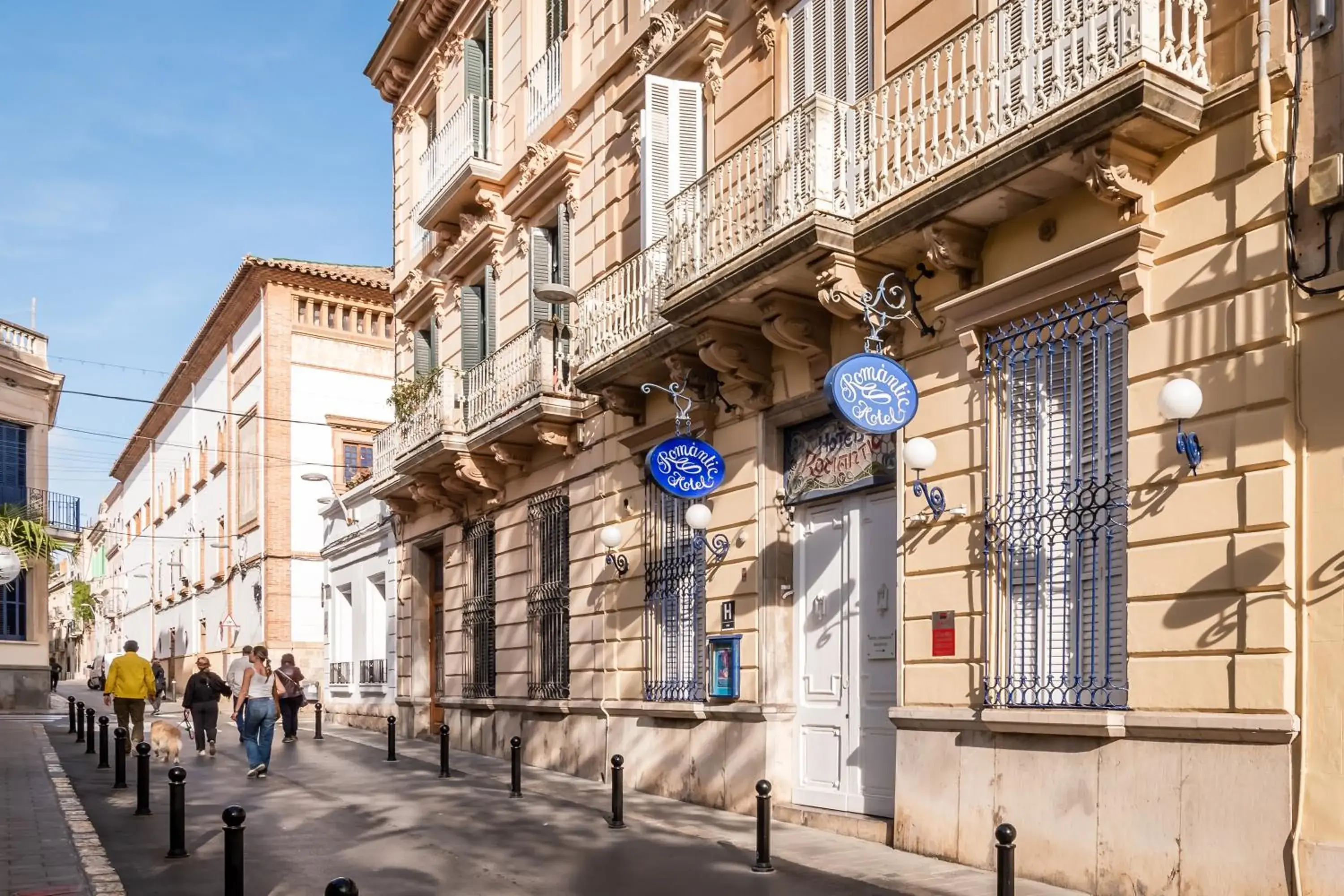 Facade/entrance in Hotel Medium Romantic Facade/entrance in Hotel Medium Romantic