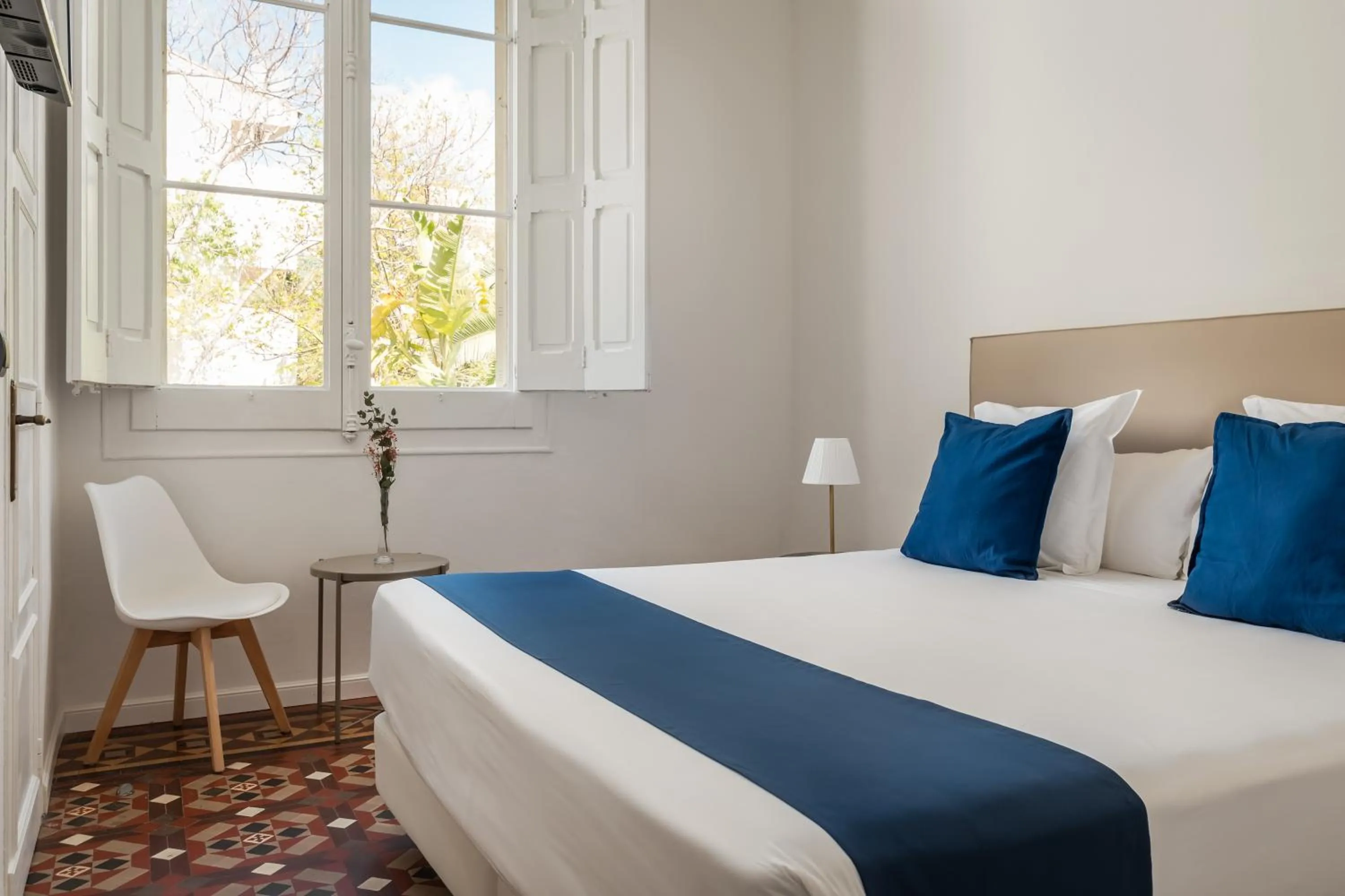 Photo of the whole room, Bed in Hotel Medium Romantic