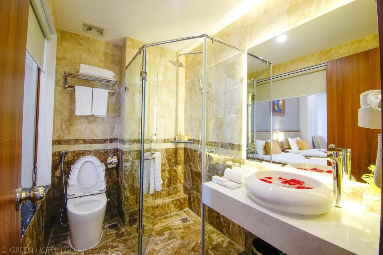 Bathroom in Green Hadong Hotel