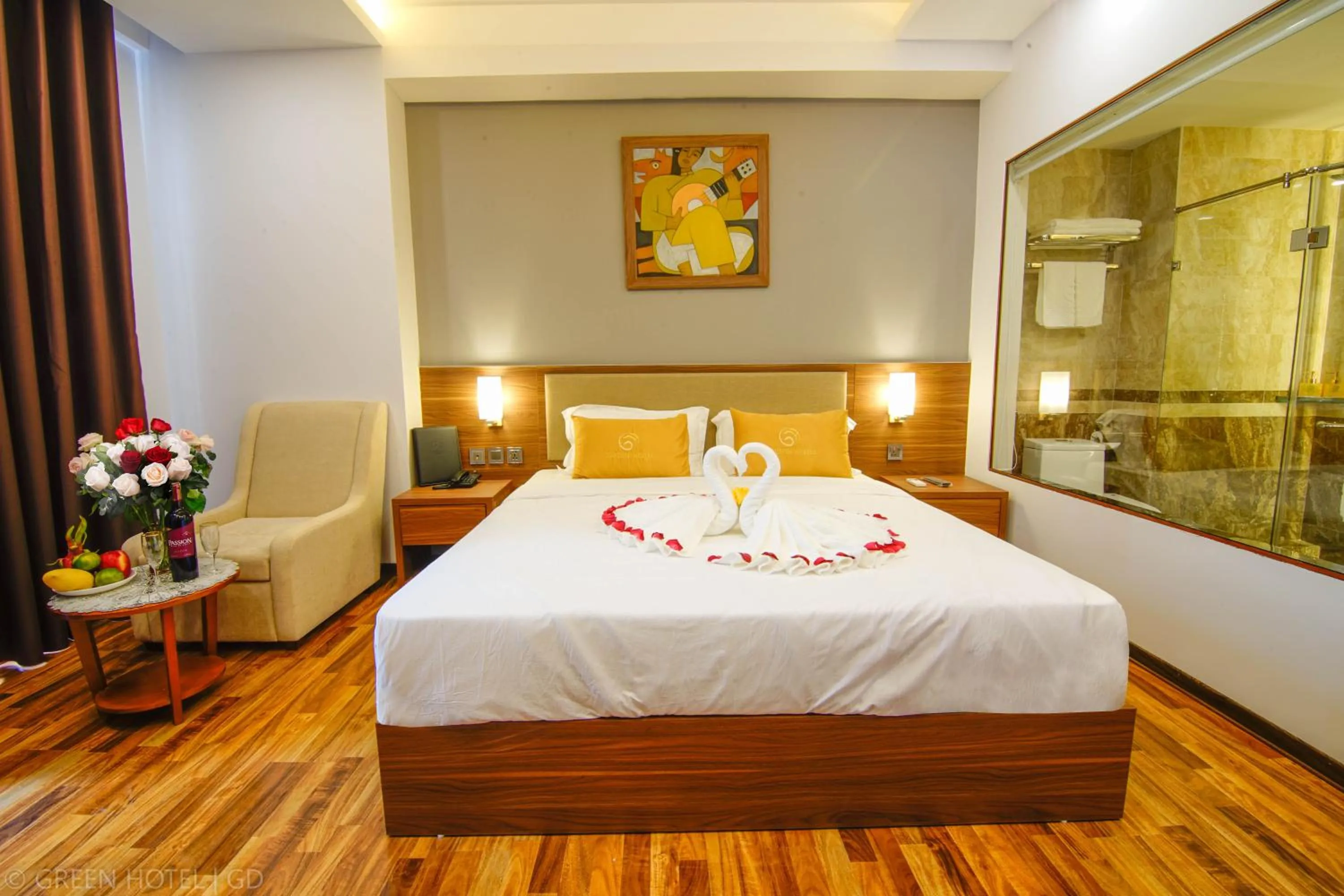 Bedroom, Bed in Green Hadong Hotel