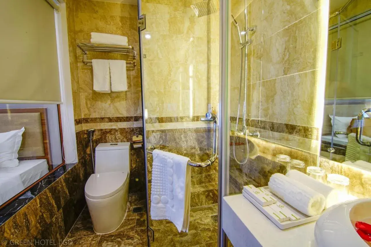Bathroom in Green Hadong Hotel Bathroom in Green Hadong Hotel
