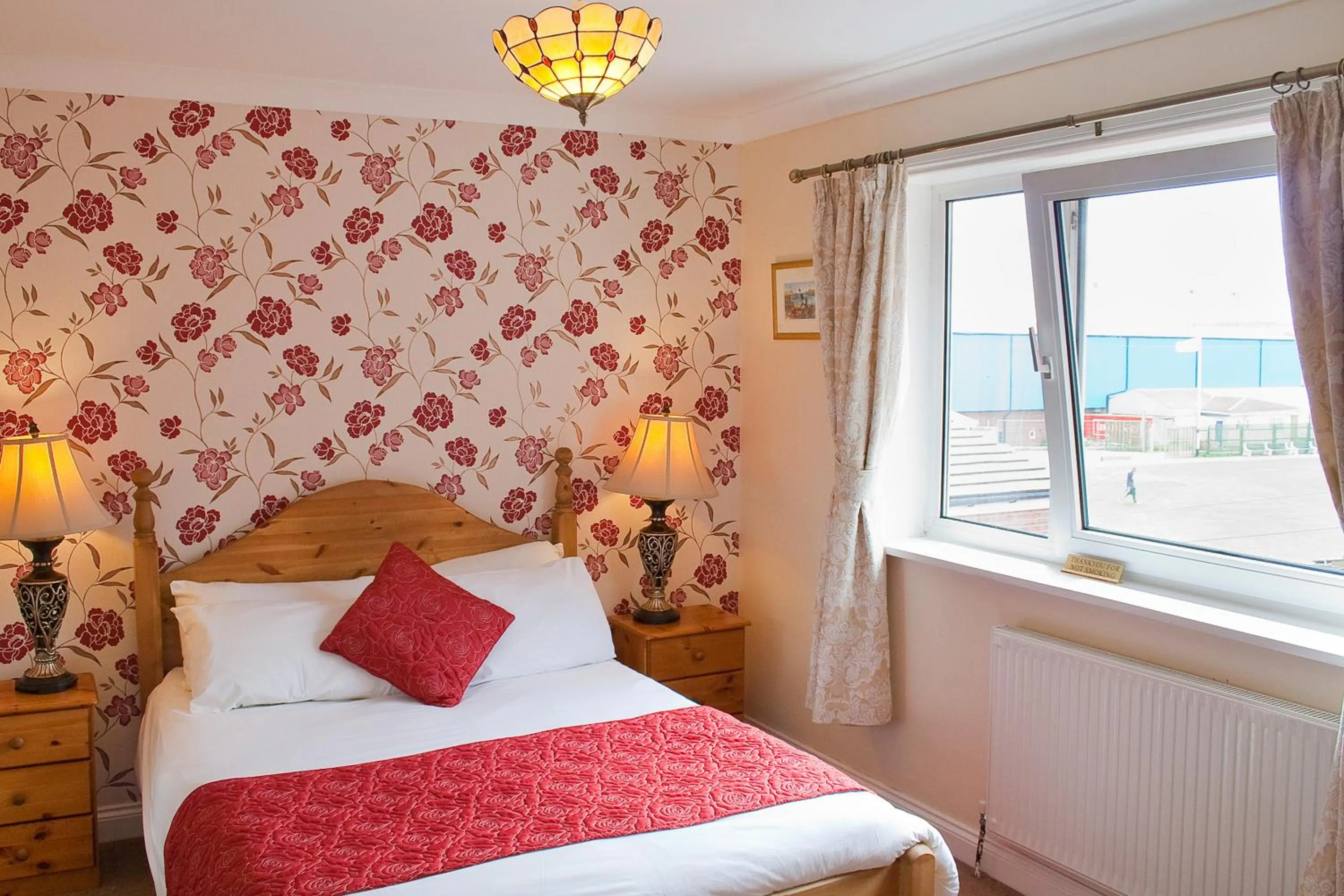 Bedroom, Bed in The Seacliffe - Whitby