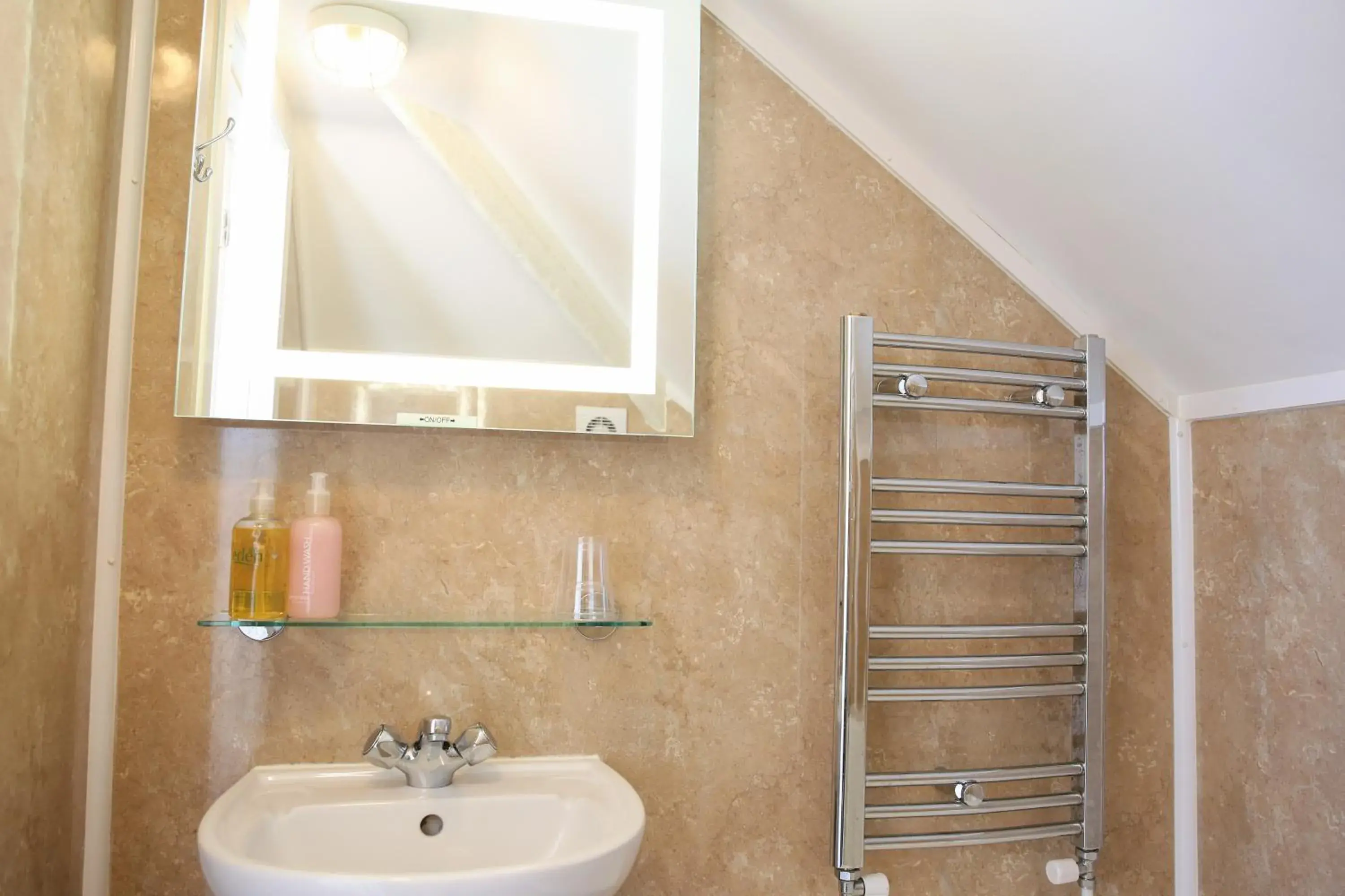 Double Room Sea View - Loft in The Seacliffe - Whitby Double Room Sea View - Loft in The Seacliffe - Whitby