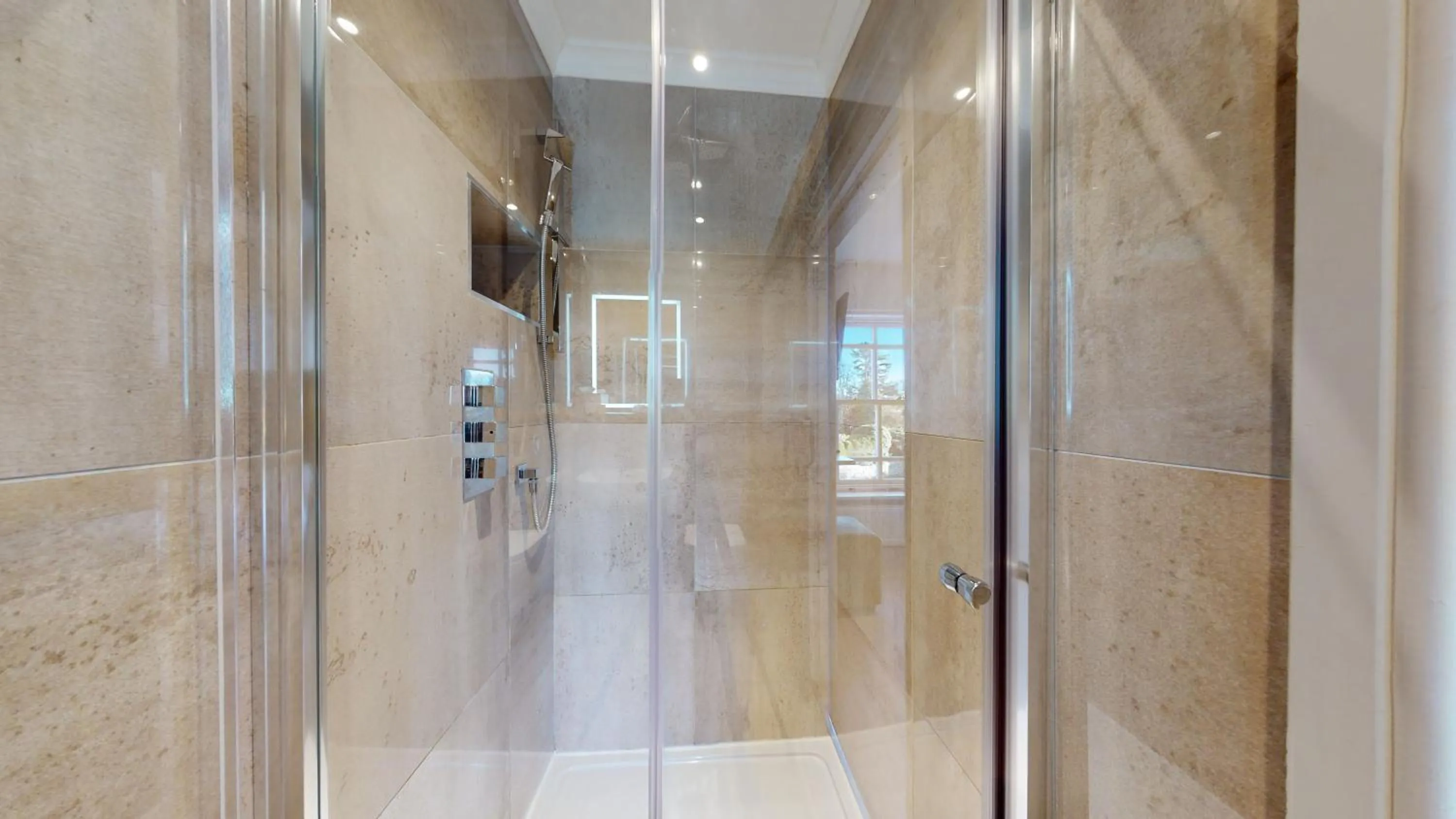 Bathroom in The Devonshire Arms