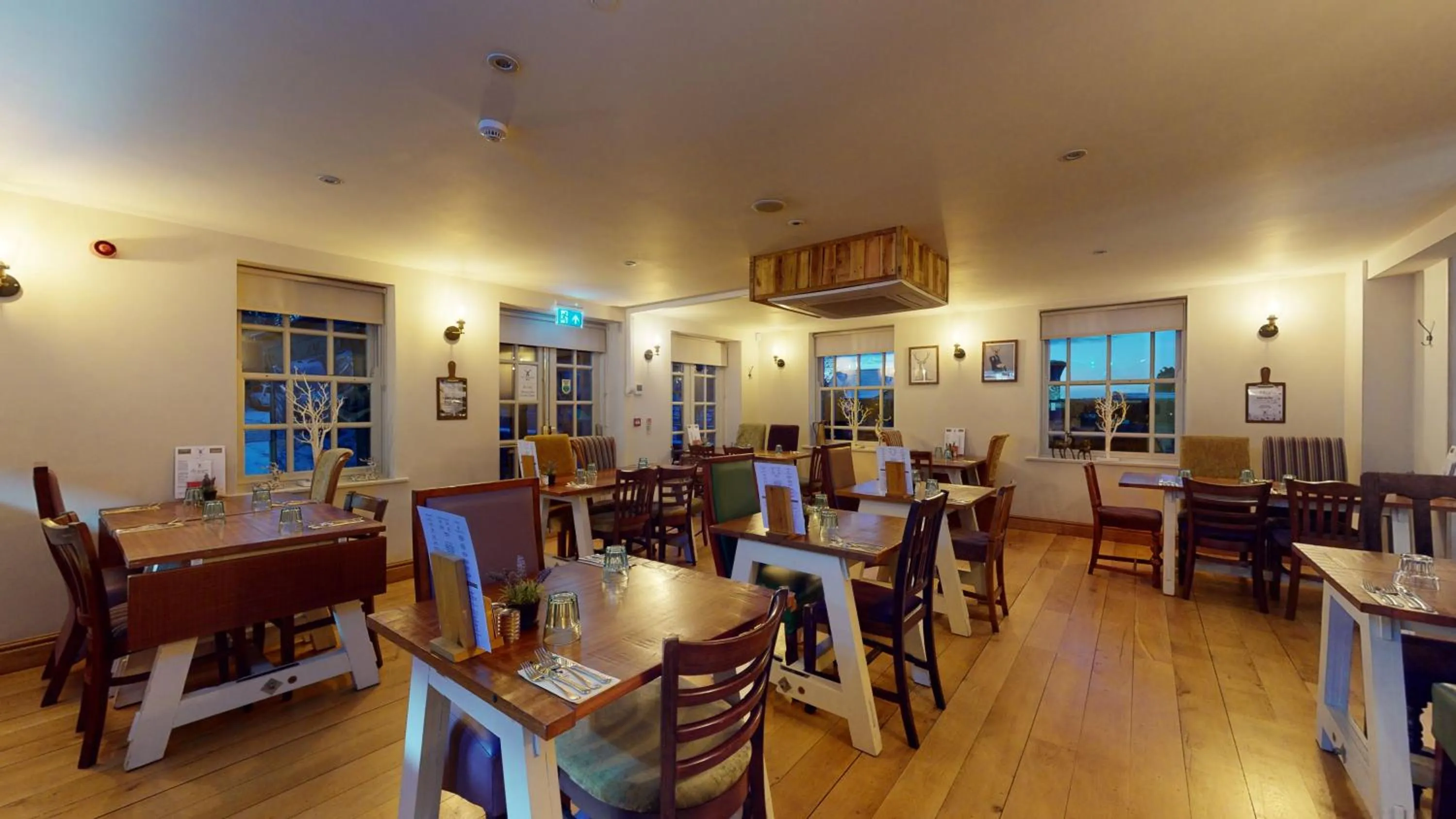Restaurant/places to eat in The Devonshire Arms