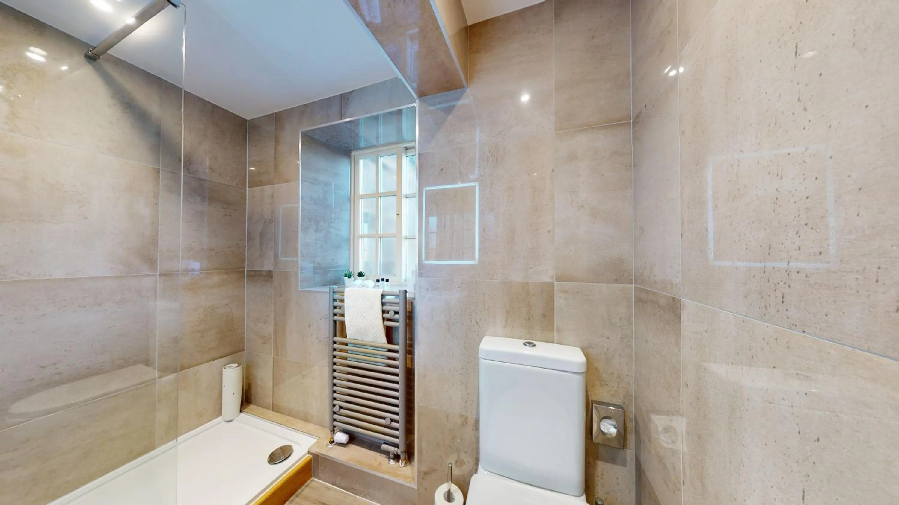 Bathroom in The Devonshire Arms