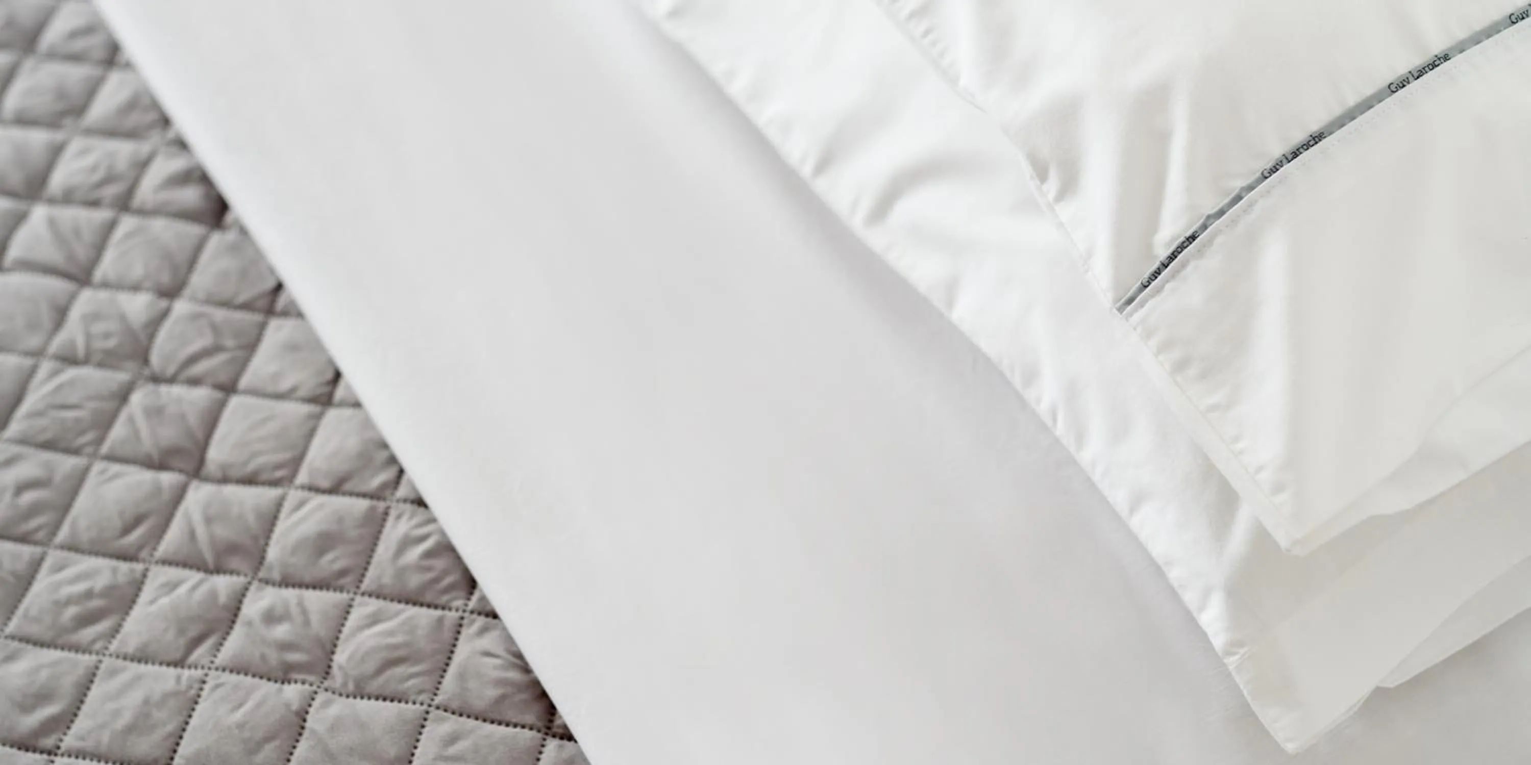 Bed in Elia Residences Santorini