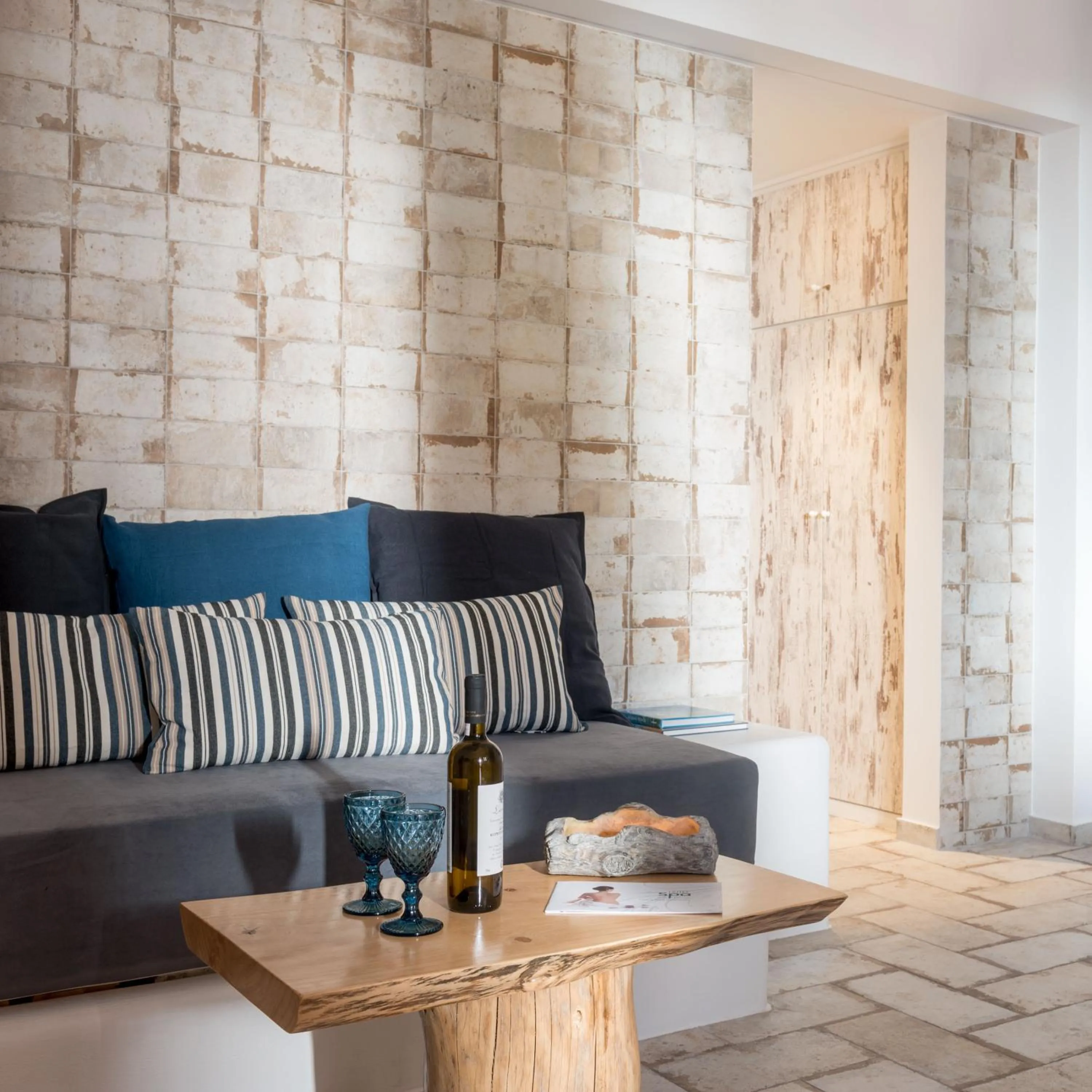 Living room in Elia Residences Santorini