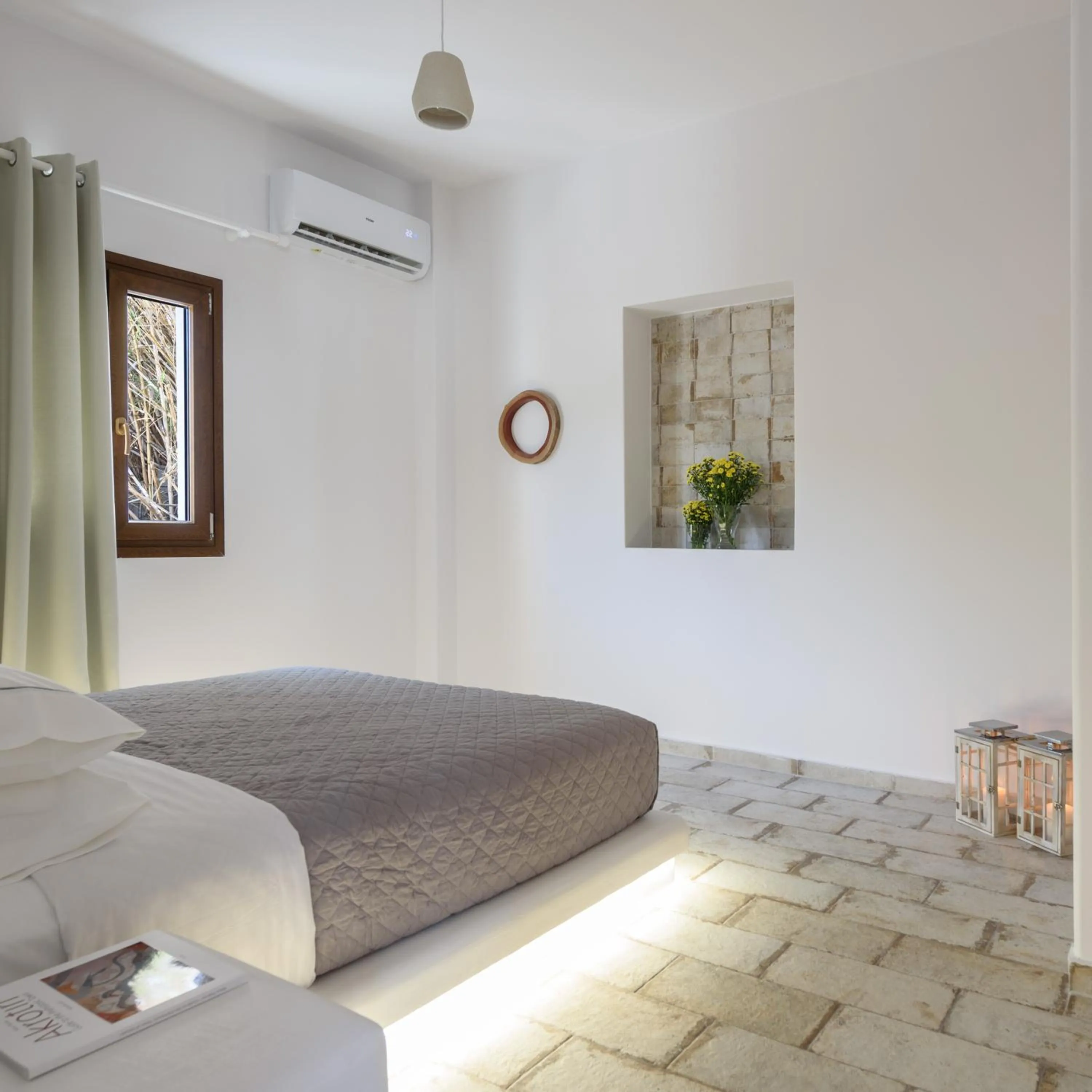 Bed in Elia Residences Santorini