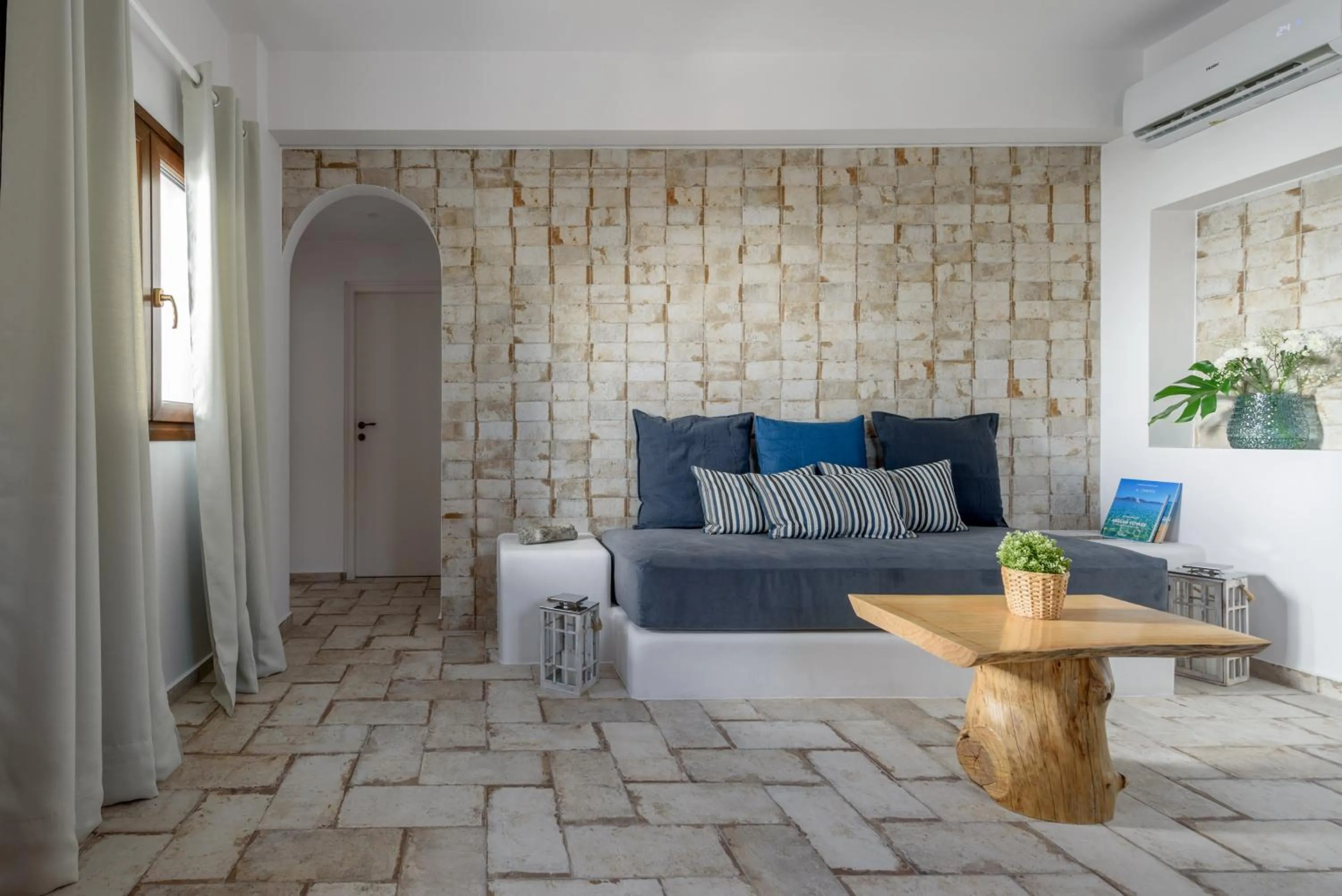 Living room in Elia Residences Santorini