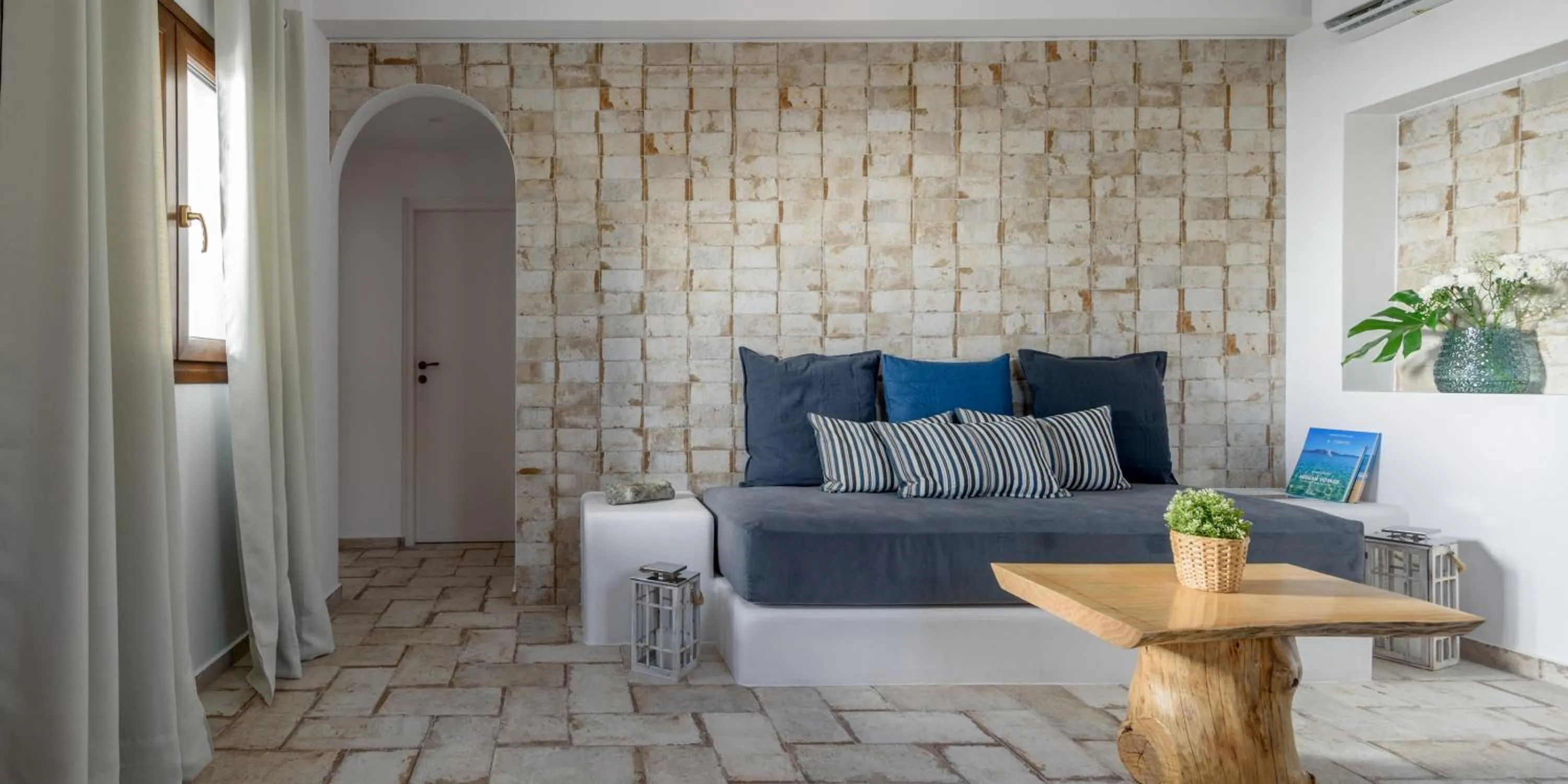 Living room in Elia Residences Santorini