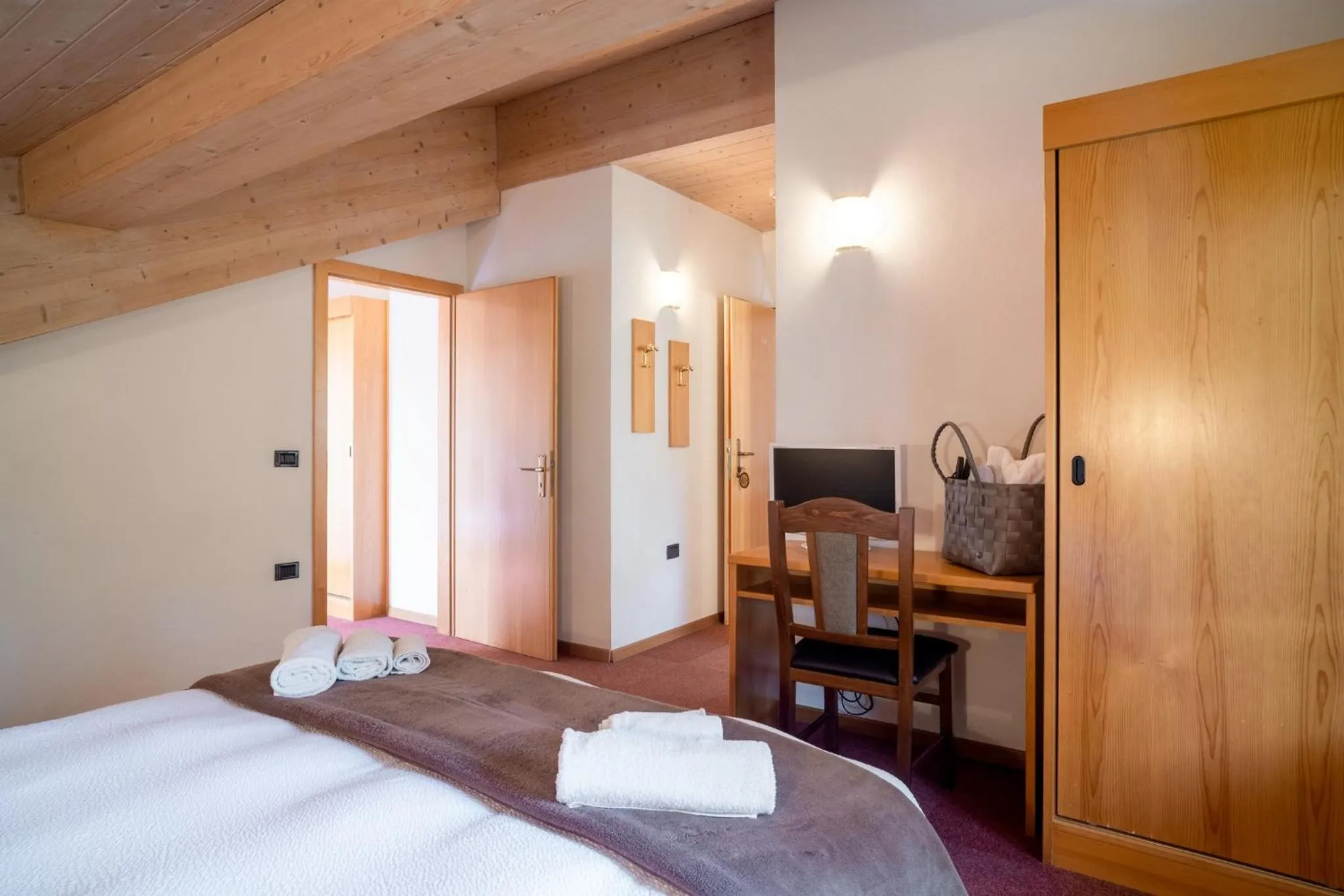 Bed in Hotel Piccola Baita