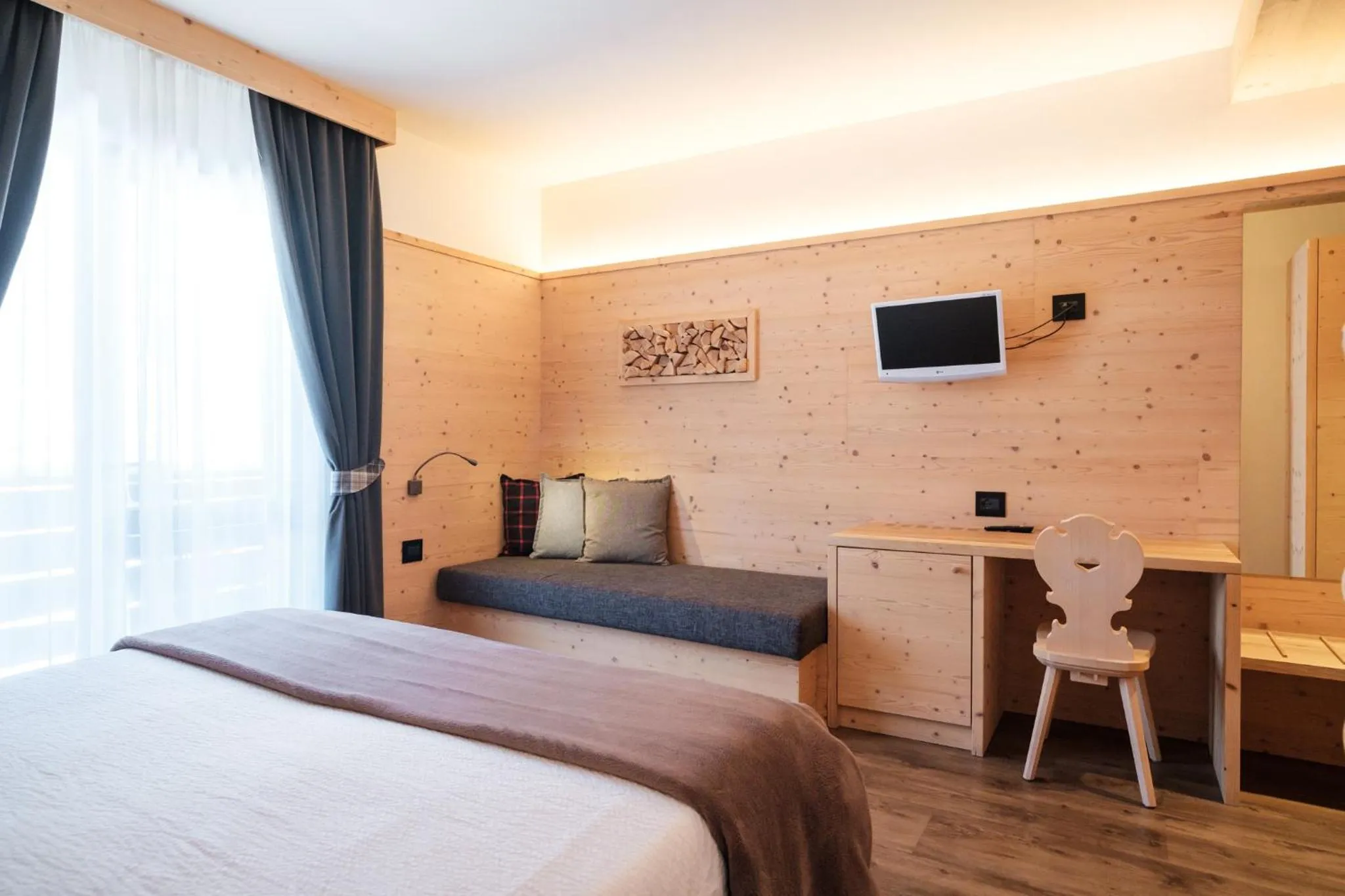 Photo of the whole room, Bed in Hotel Piccola Baita