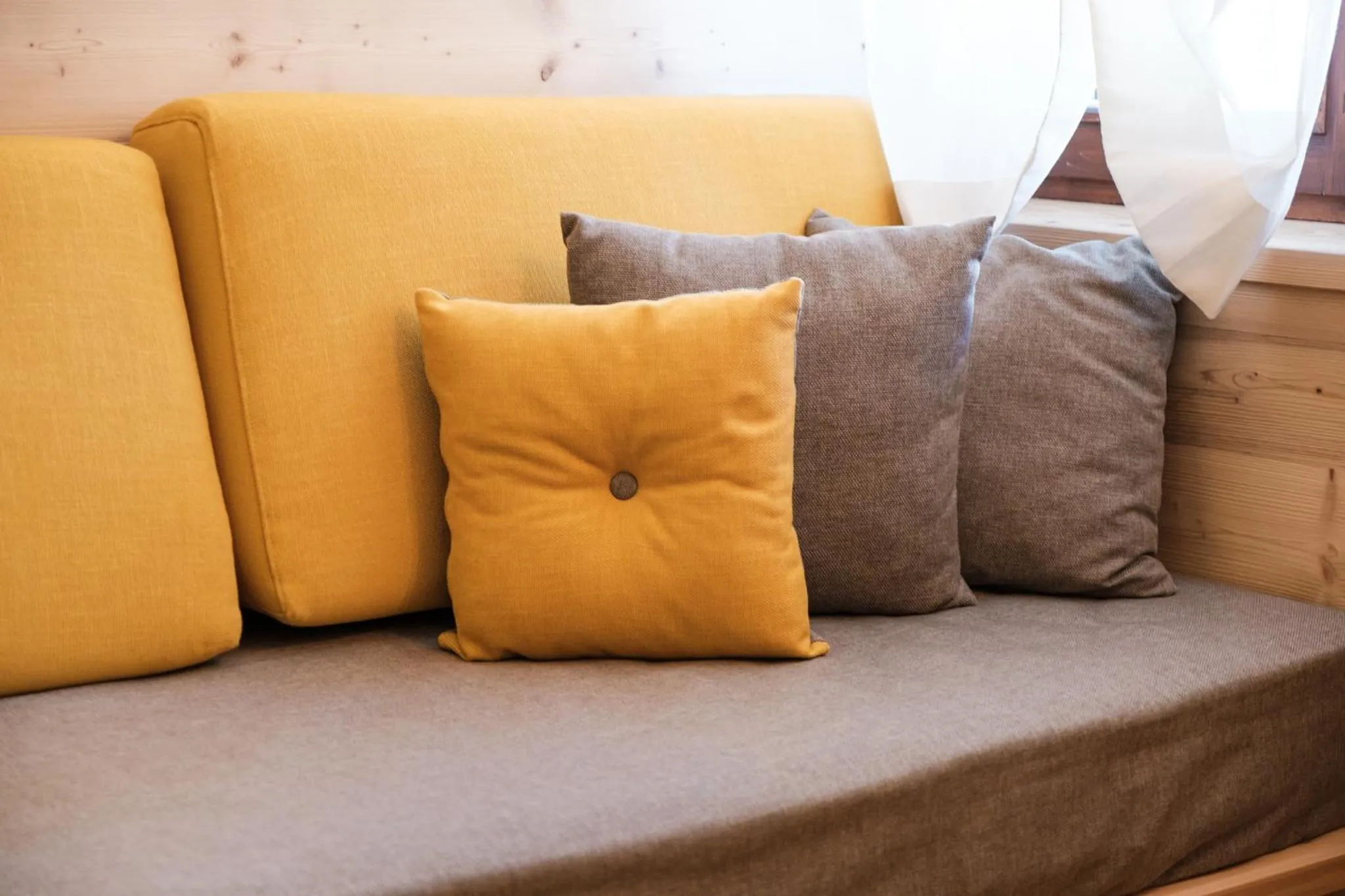 Living room, Bed in Hotel Piccola Baita