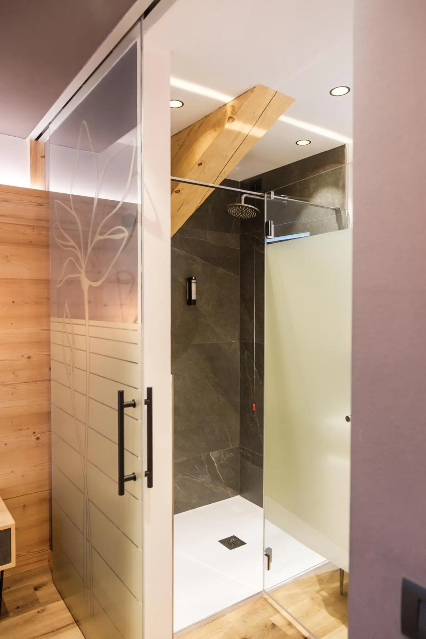 Shower in Hotel Piccola Baita