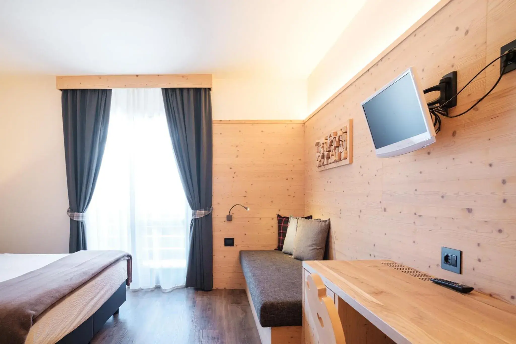 Standard Double Room in Hotel Piccola Baita Standard Double Room in Hotel Piccola Baita