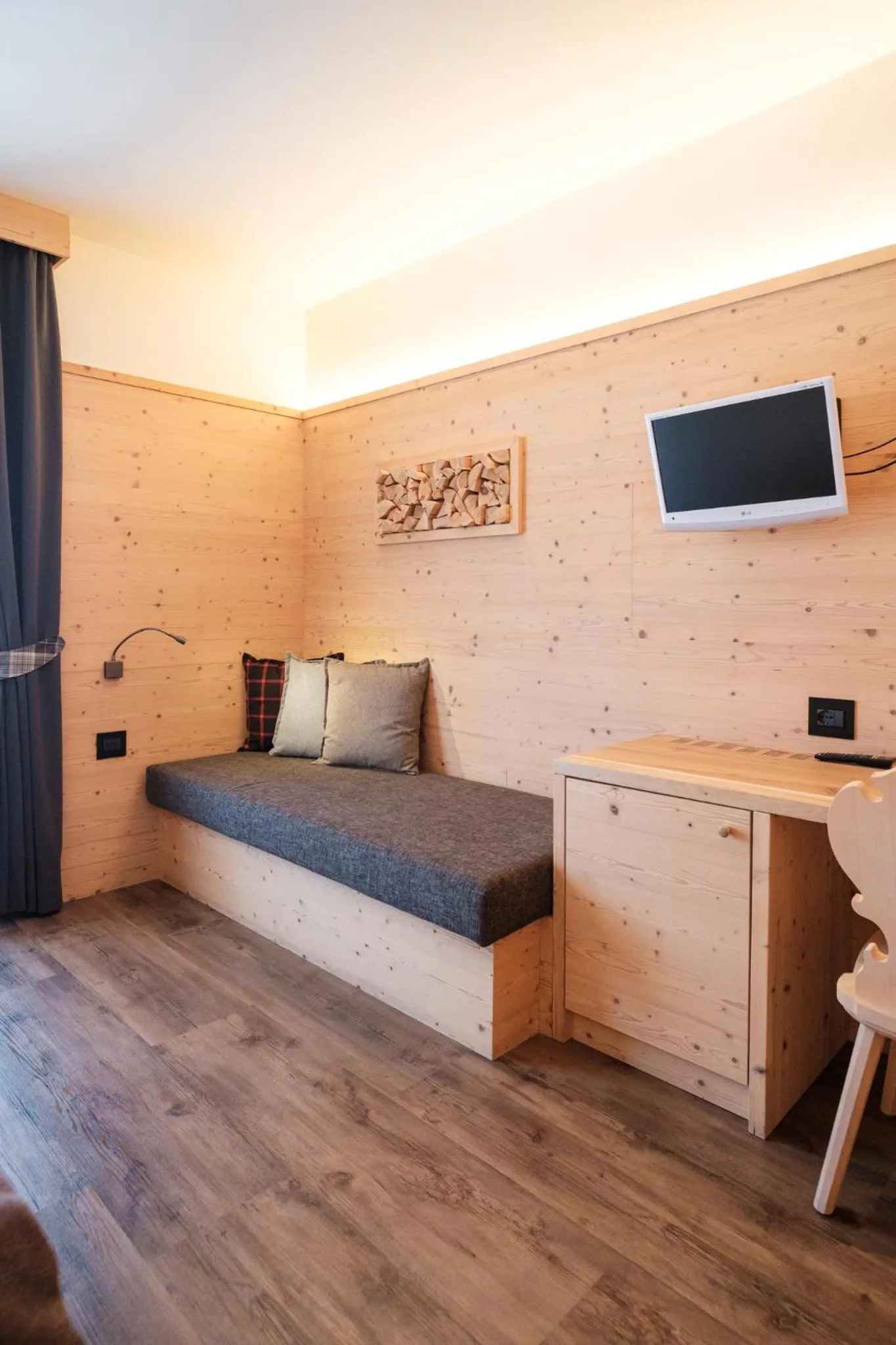 Photo of the whole room, Bed in Hotel Piccola Baita