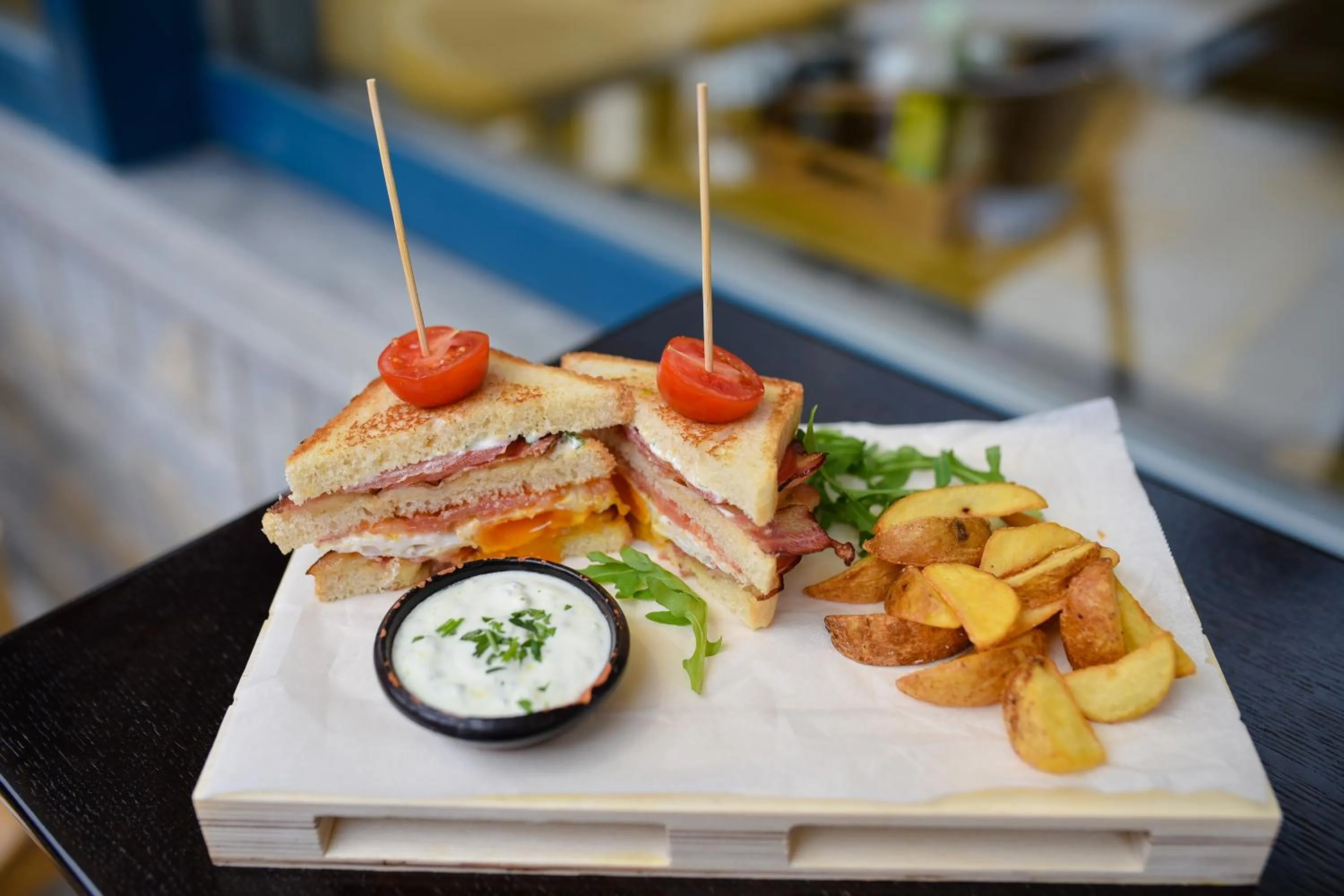 Restaurant/places to eat in Central Inn