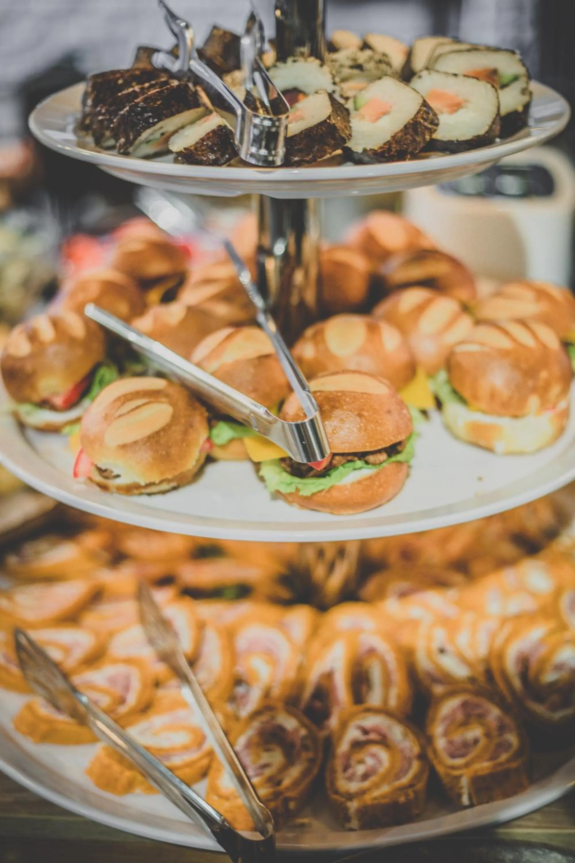 Restaurant/places to eat in Central Inn