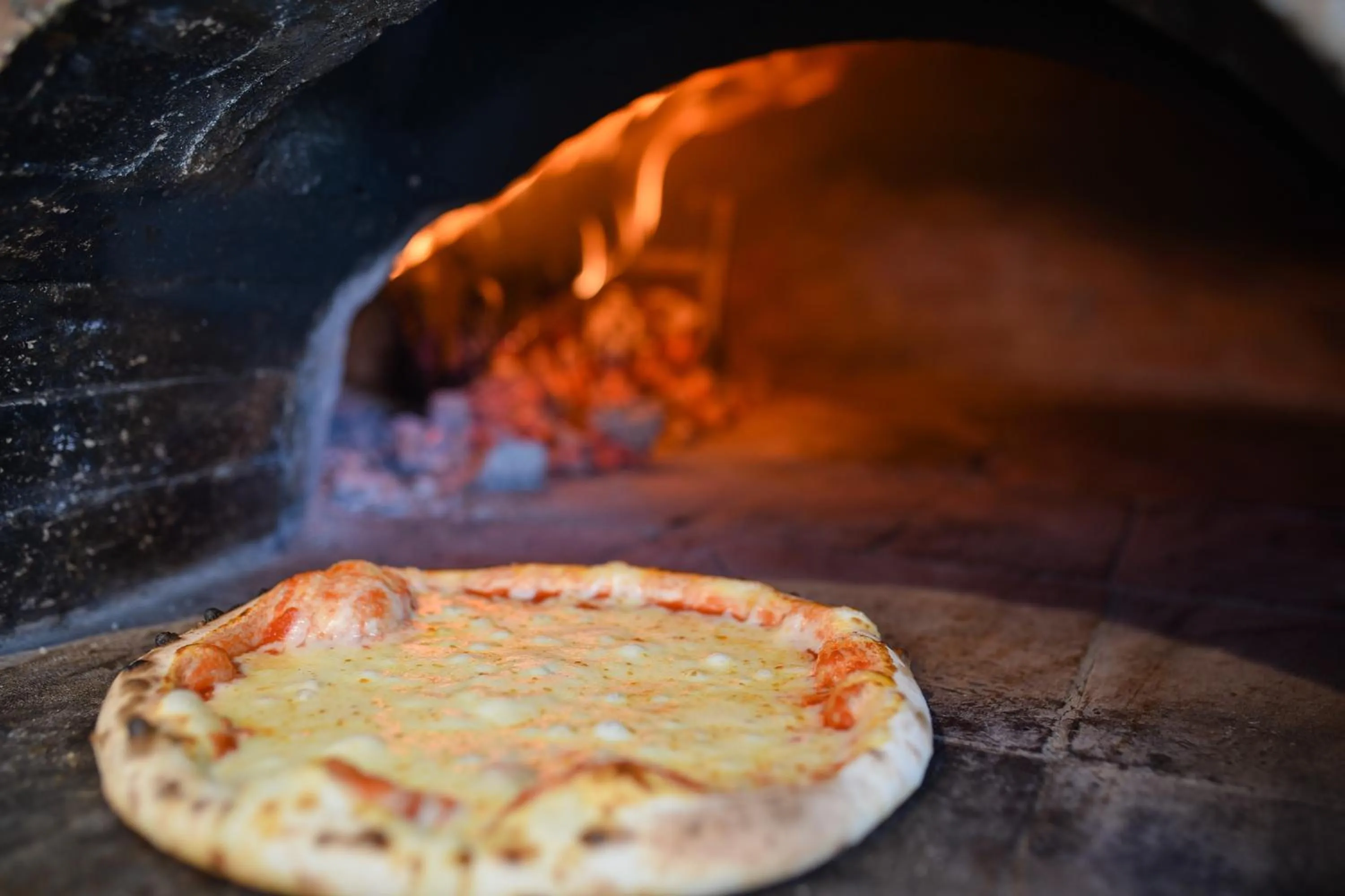 Restaurant/places to eat in Central Inn