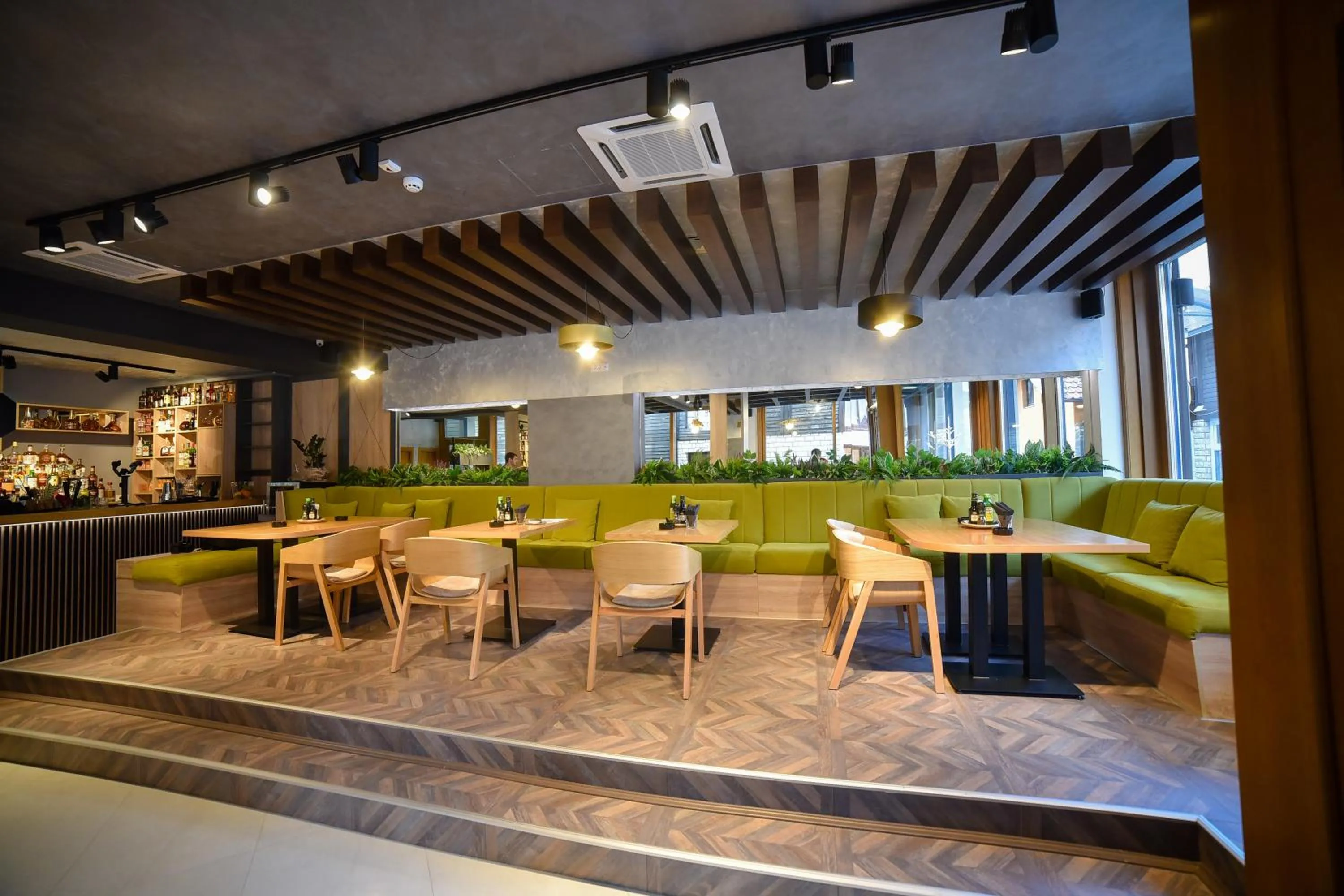 Restaurant/places to eat in Central Inn