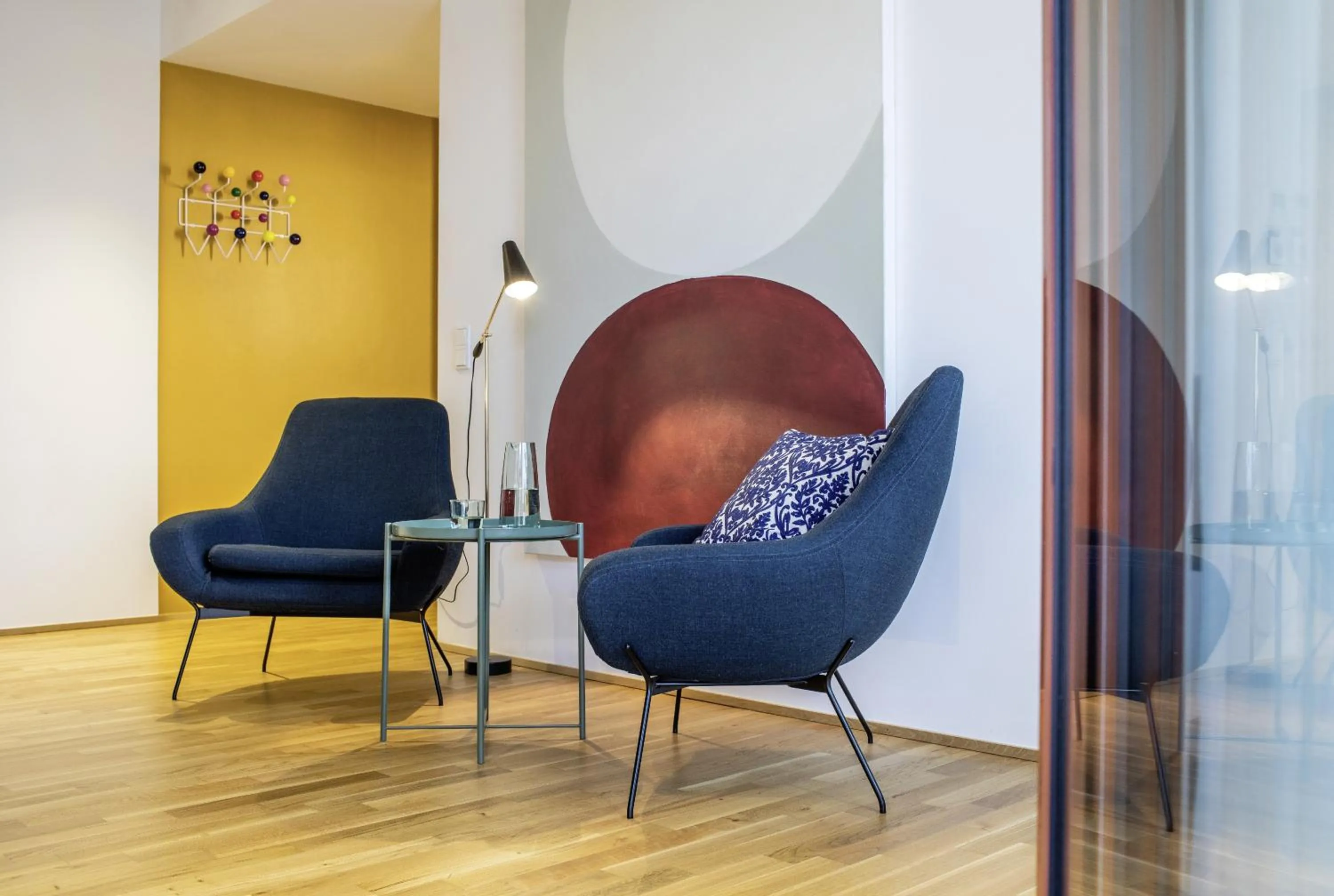 Living room in THE FLAG Oskar M.