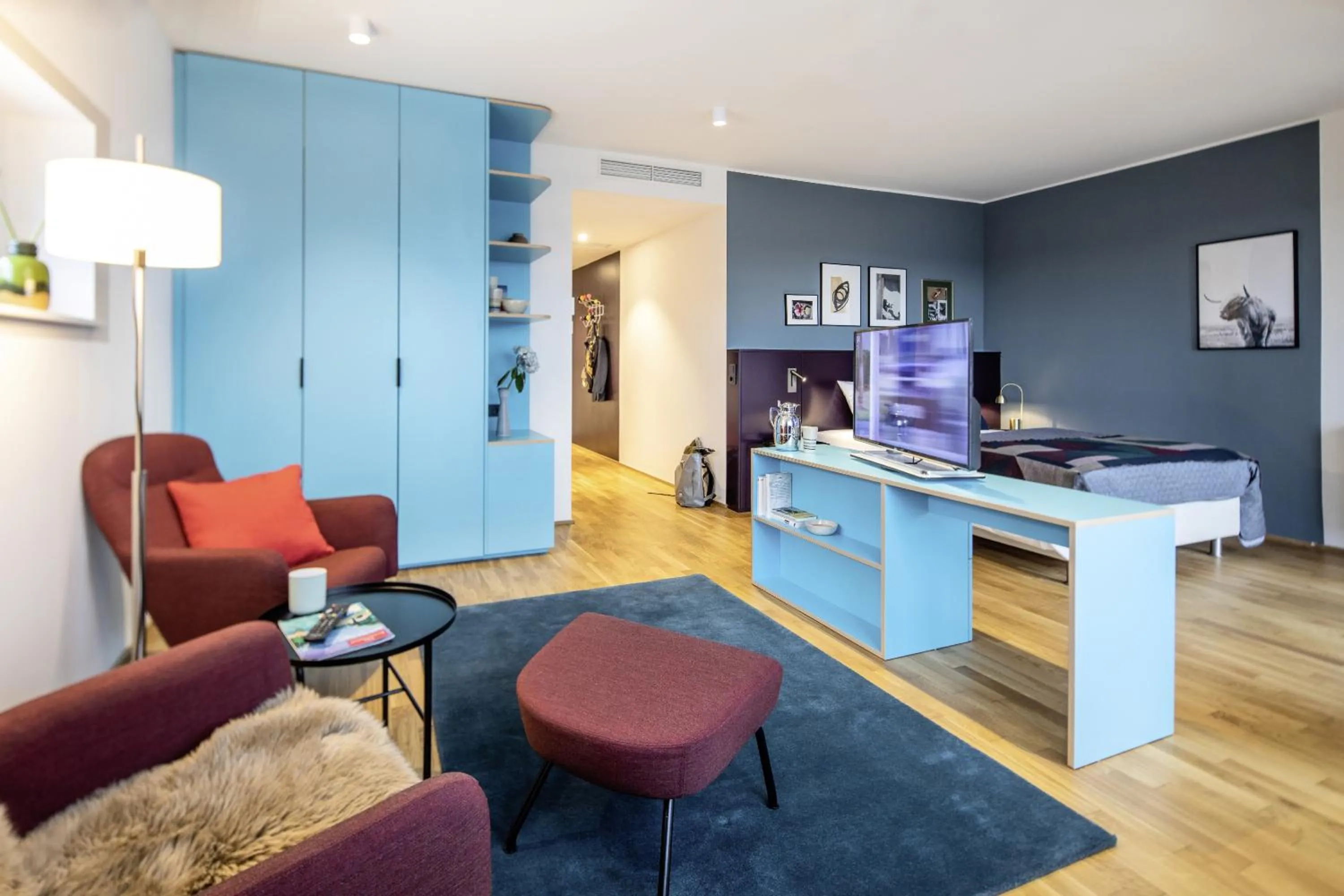 Living room in THE FLAG Oskar M.