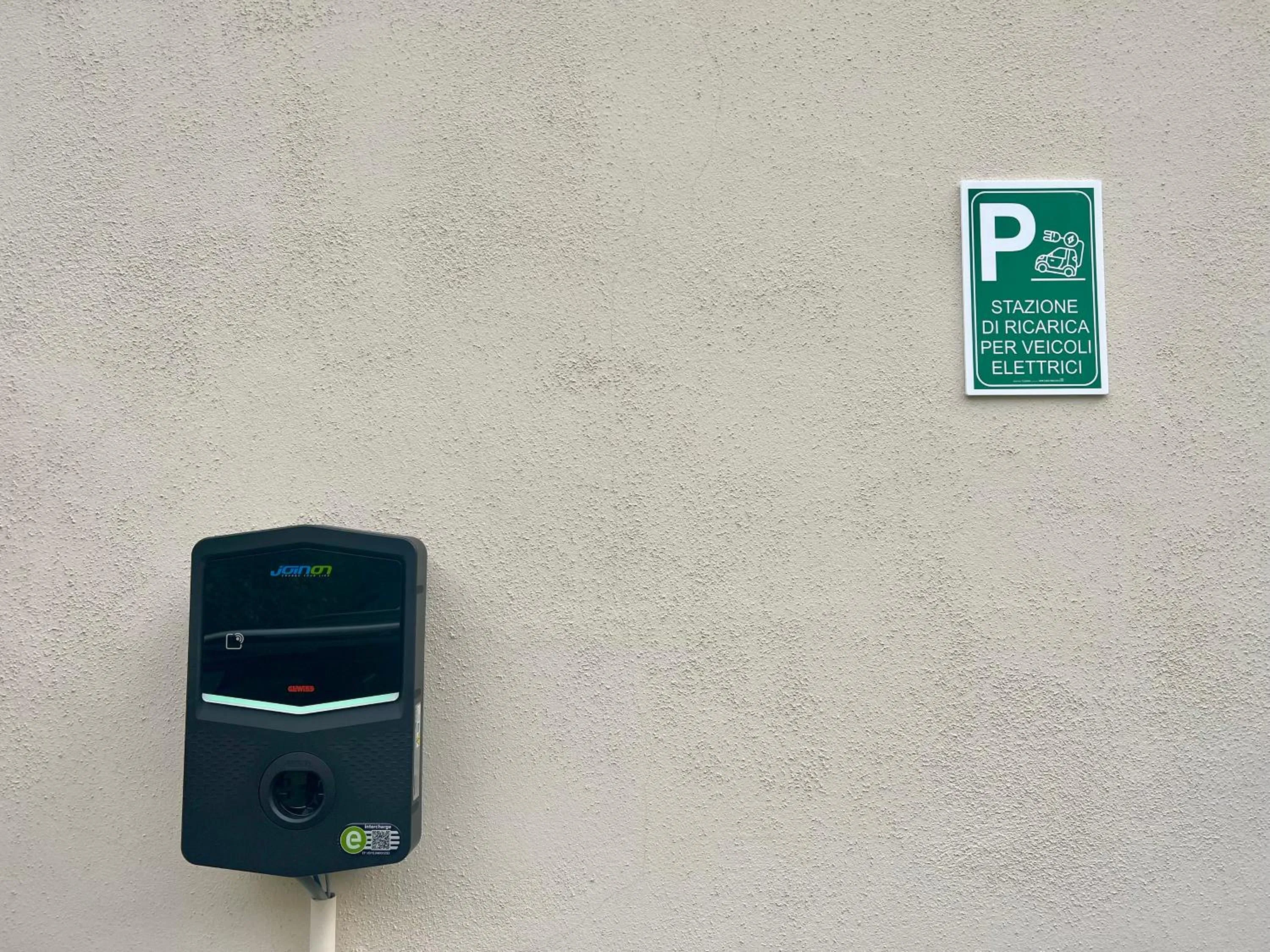 Parking in Villa Phoenix - Lake Apartments