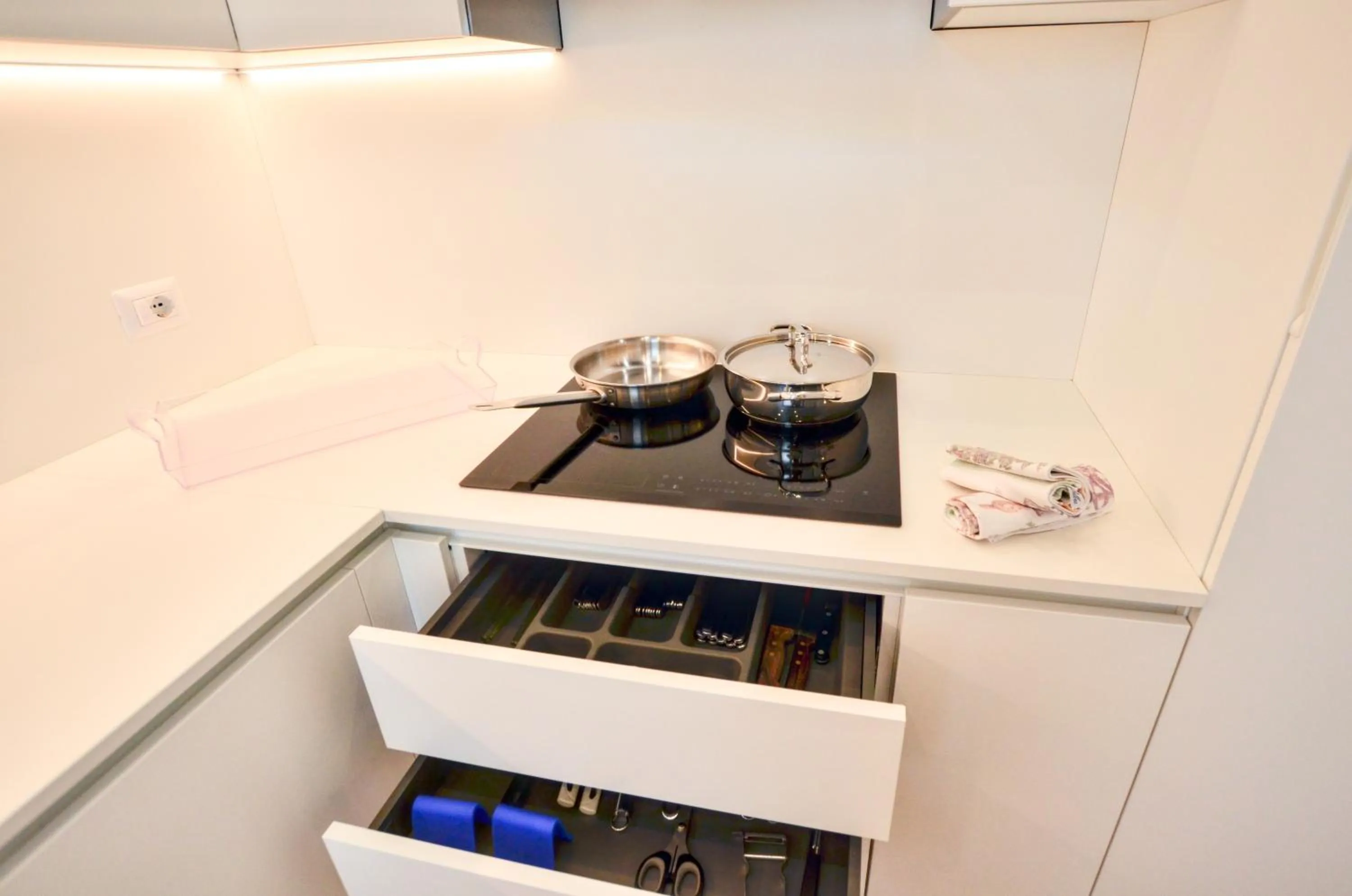 kitchen in Villa Phoenix - Lake Apartments