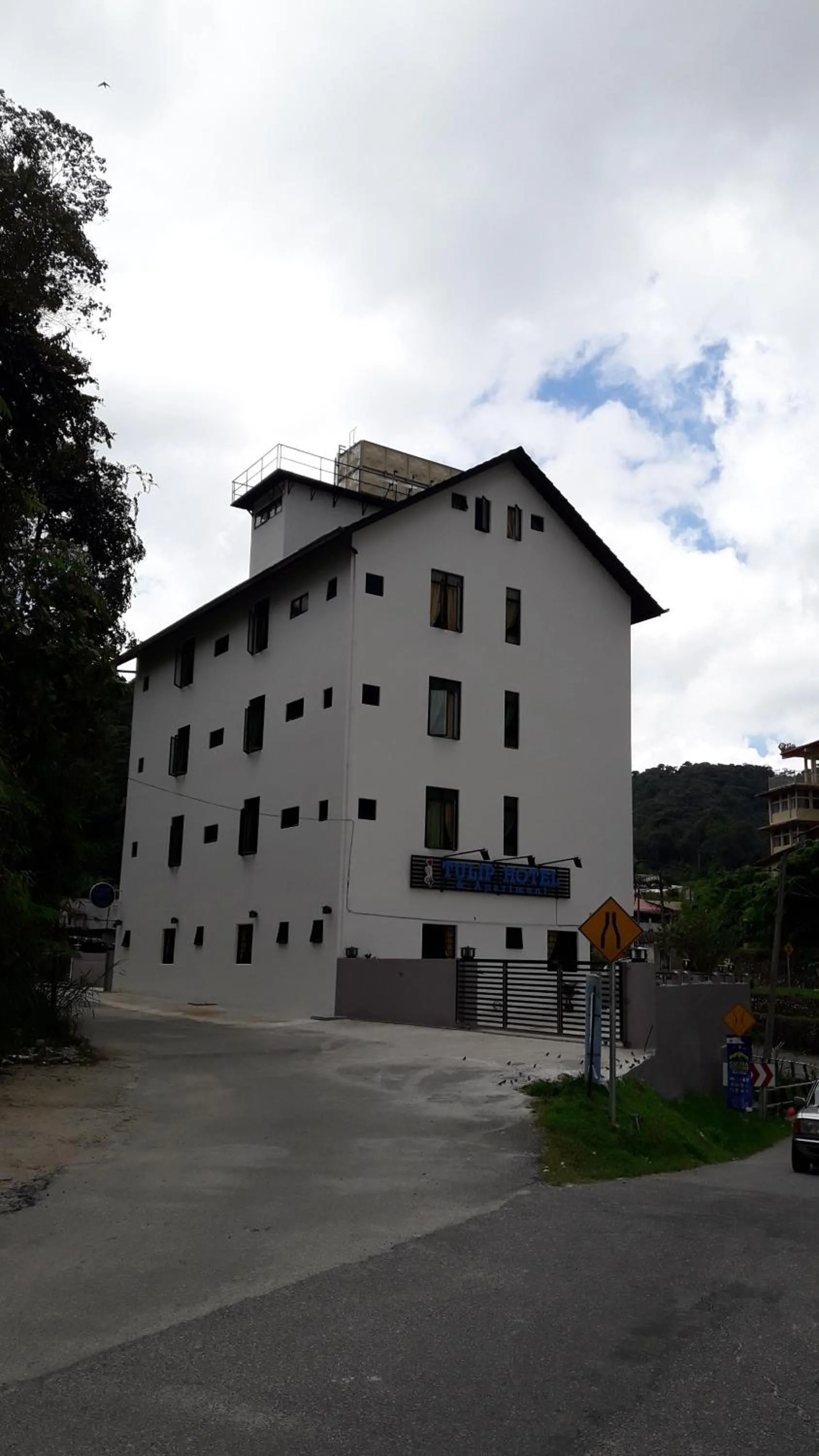 TULIP HOTEL & APARTMENT