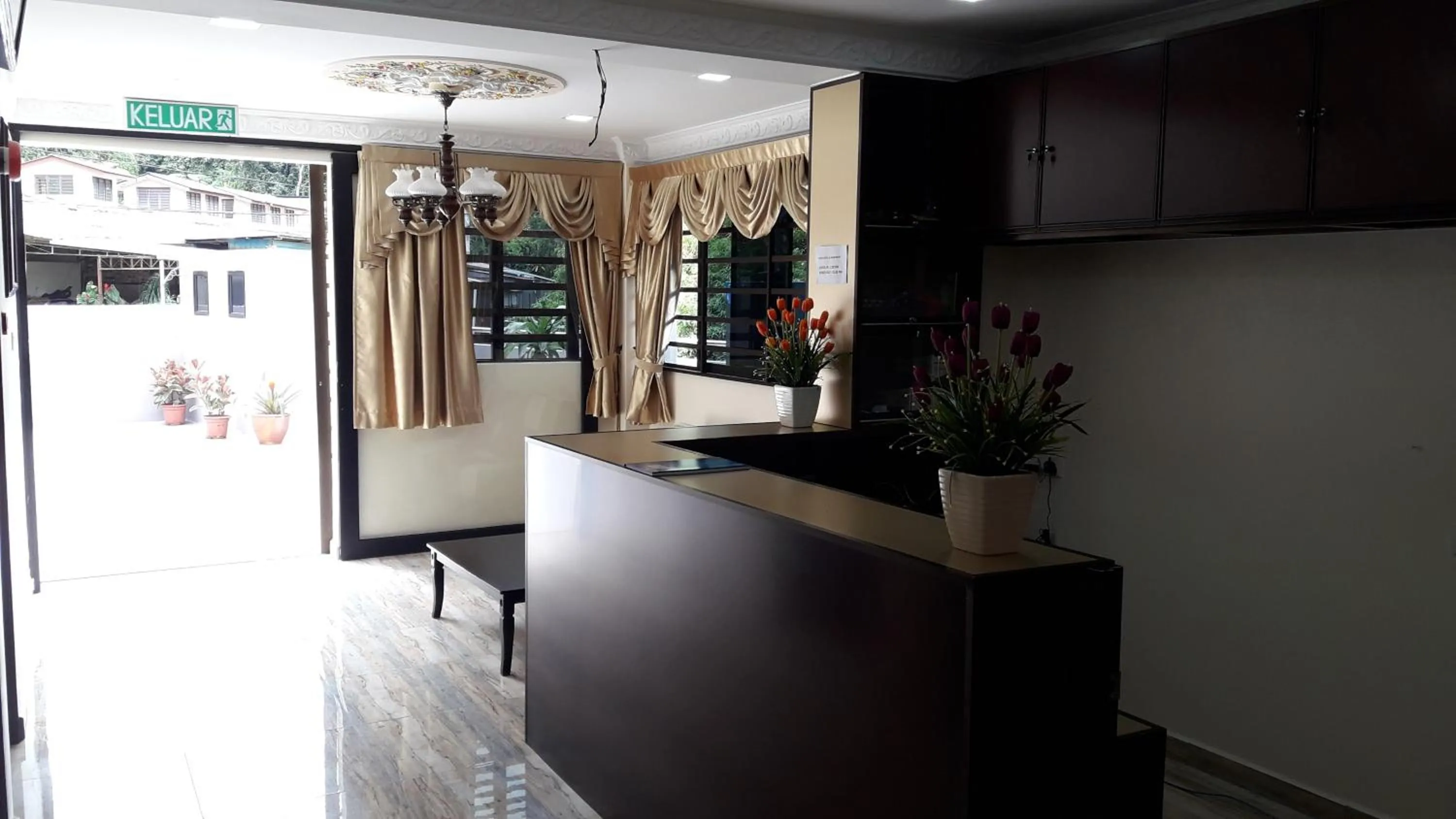 TULIP HOTEL & APARTMENT