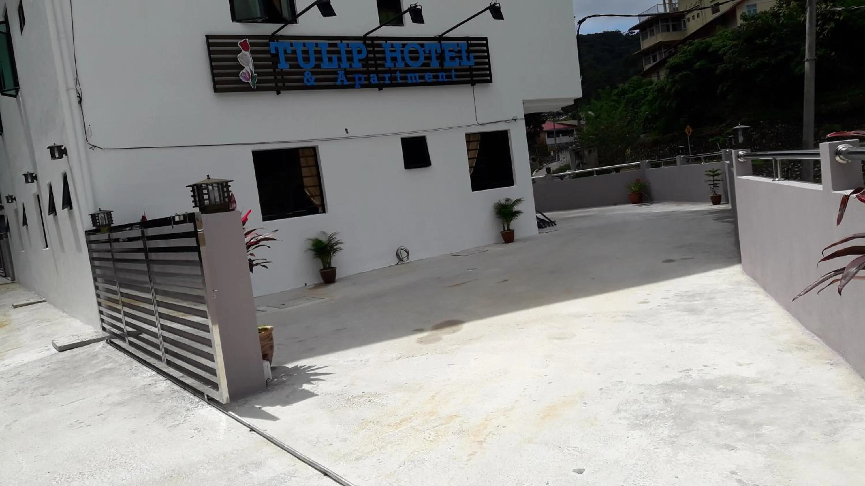 TULIP HOTEL & APARTMENT
